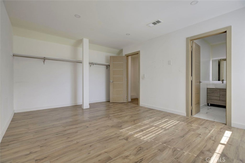 North Hills, California, 91343, United States, 4 Bedrooms Bedrooms, ,4 BathroomsBathrooms,Residential,For Sale,1997104