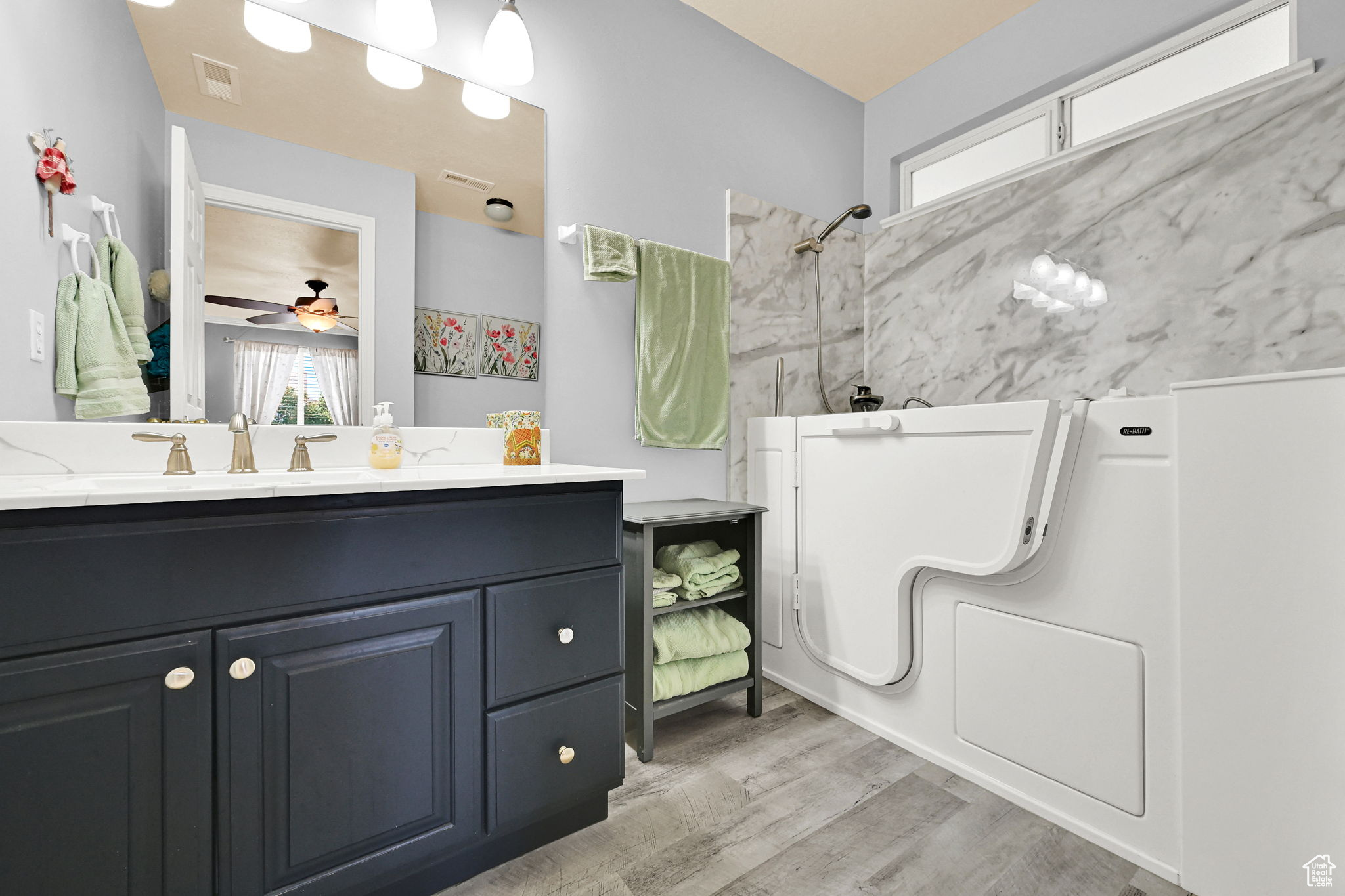 Farr West, Utah, 84404, United States, 4 Bedrooms Bedrooms, ,3 BathroomsBathrooms,Residential,For Sale,1865277