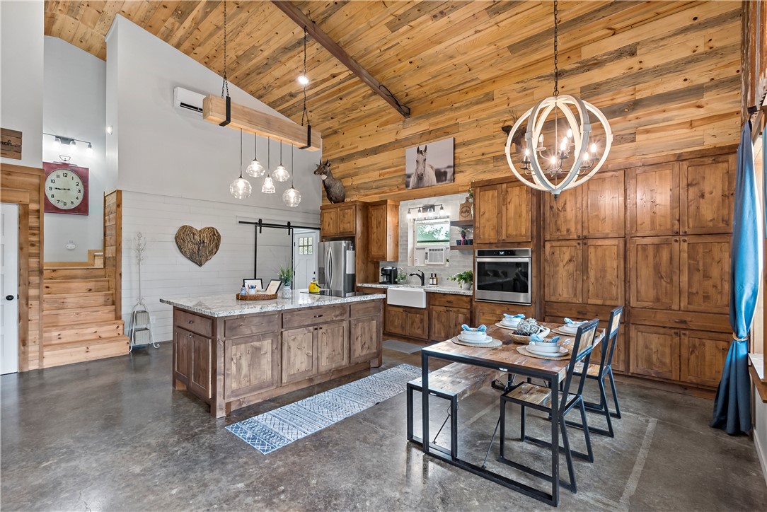 Franklin, Texas, 77856, United States, 2 Bedrooms Bedrooms, ,2 BathroomsBathrooms,Residential,For Sale,1926528