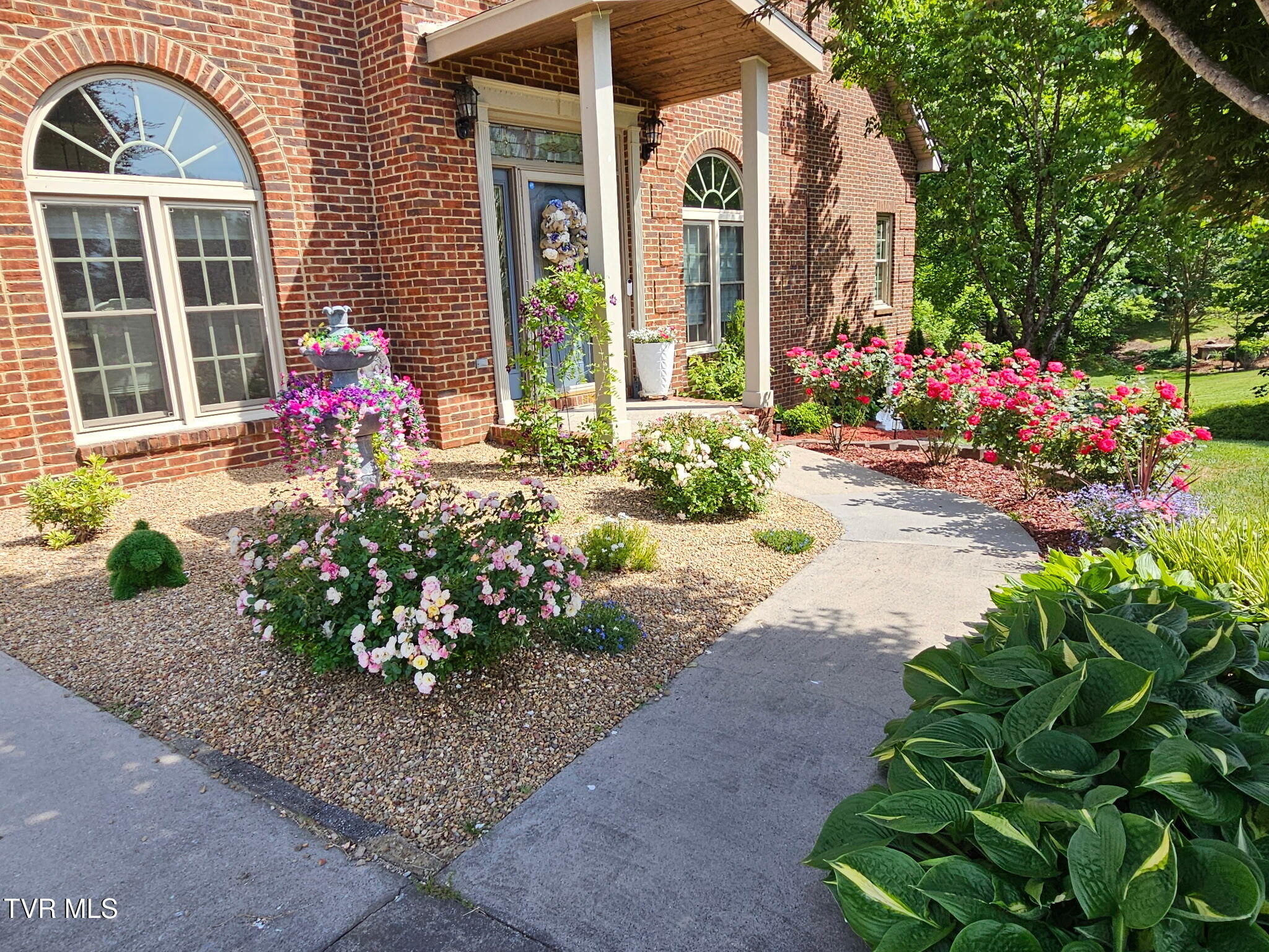 Kingsport, Tennessee, 37660, United States, 5 Bedrooms Bedrooms, ,4 BathroomsBathrooms,Residential,For Sale,2024666