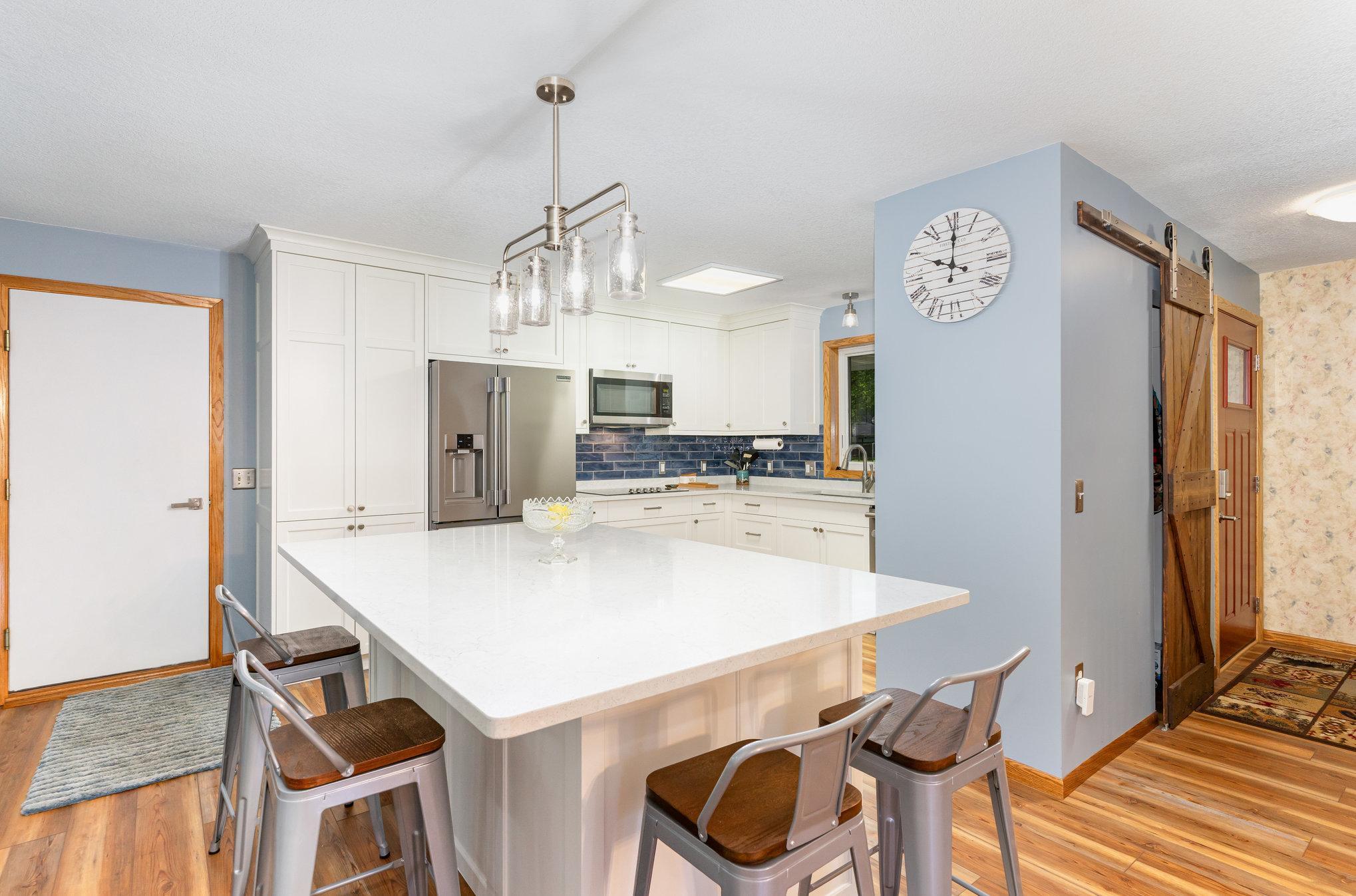 Lakeville, Minnesota, 55044, United States, 5 Bedrooms Bedrooms, ,1 BathroomBathrooms,Residential,For Sale,1989528