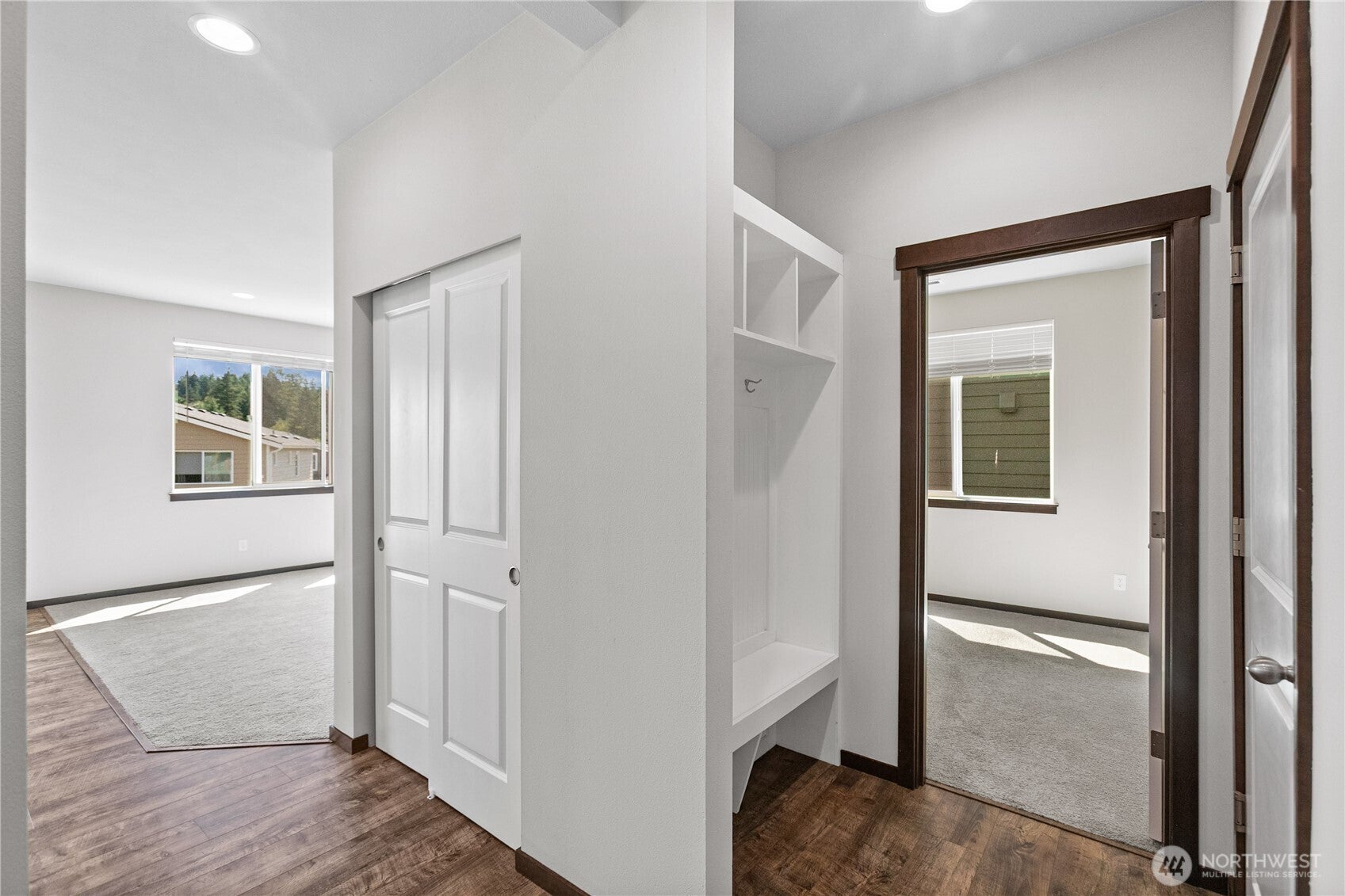 Bremerton, Washington, 98312, United States, 5 Bedrooms Bedrooms, ,2 BathroomsBathrooms,Residential,For Sale,1900860
