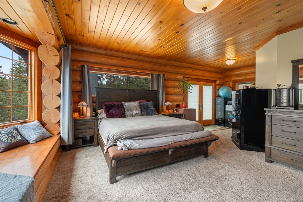 Bonners Ferry, Idaho, 83805, United States, 3 Bedrooms Bedrooms, ,4 BathroomsBathrooms,Residential,For Sale,1984473