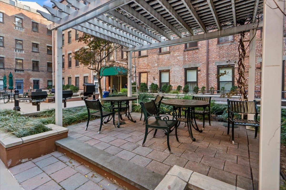 Jersey City, New Jersey, 07302, United States, 1 Bedroom Bedrooms, ,2 BathroomsBathrooms,Residential,For Sale,1949744