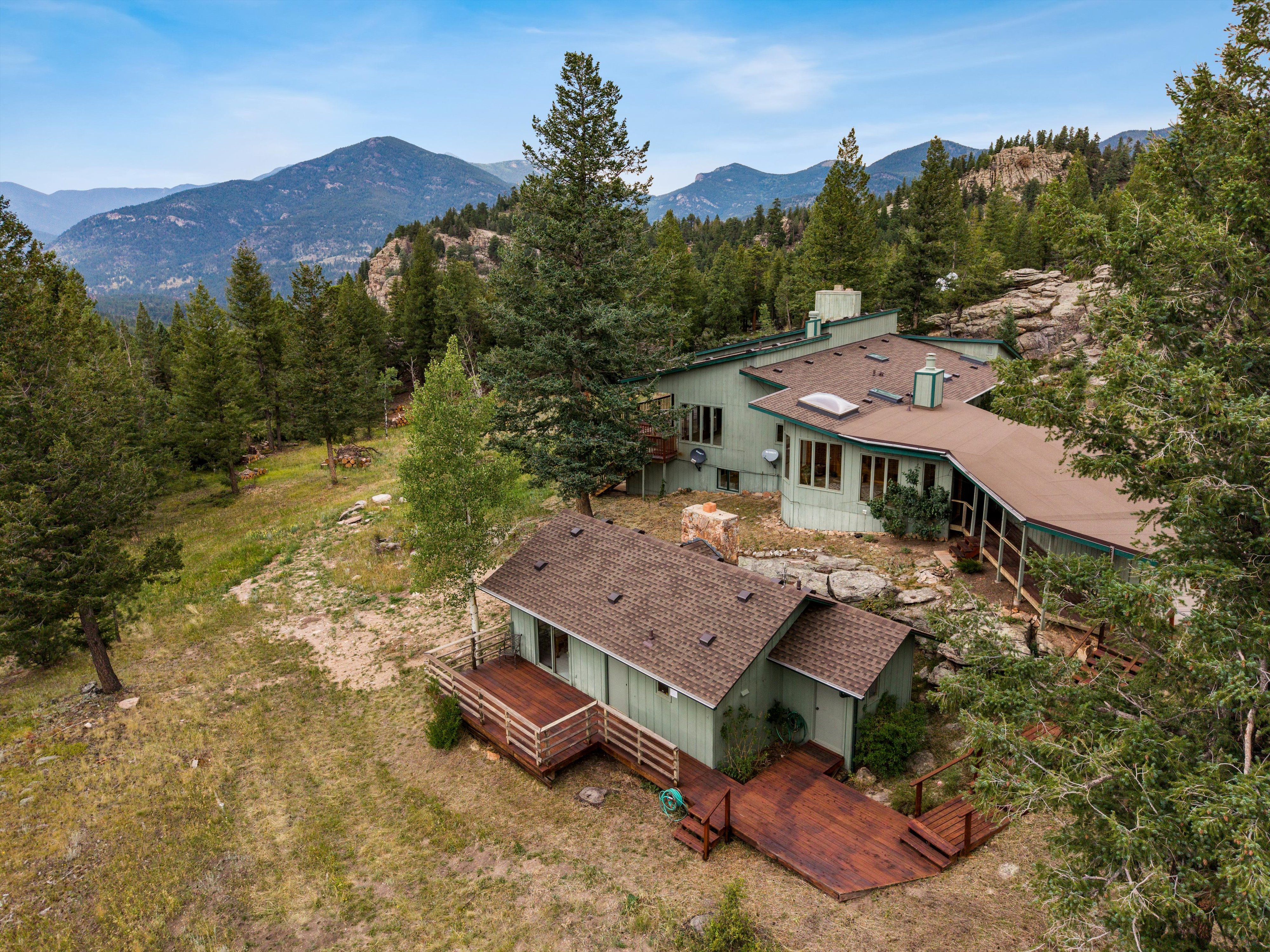  Custom Built Retreat with Panoramic Views on 8.7 Acres Next to Open Space - 物件實景