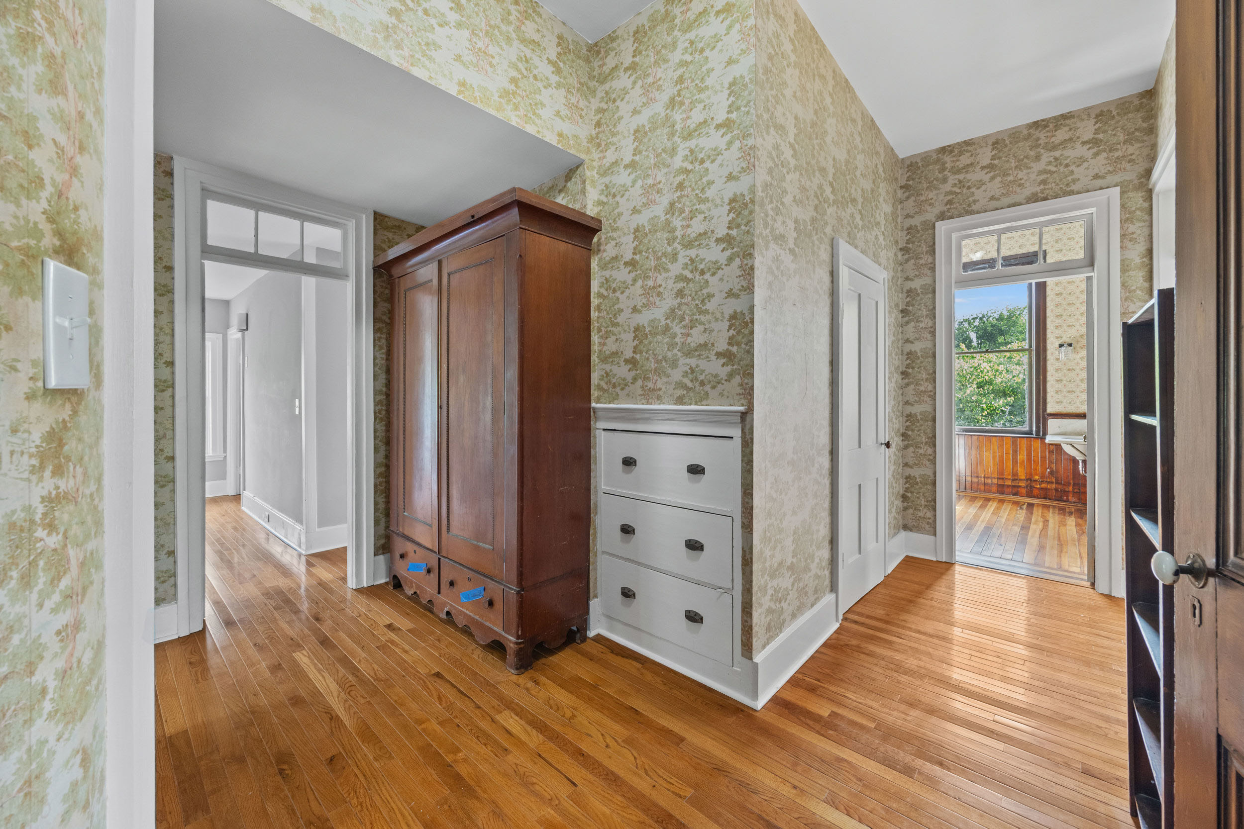 Geneva, New York, 14456, United States, 7 Bedrooms Bedrooms, ,4 BathroomsBathrooms,Residential,For Sale,1982017