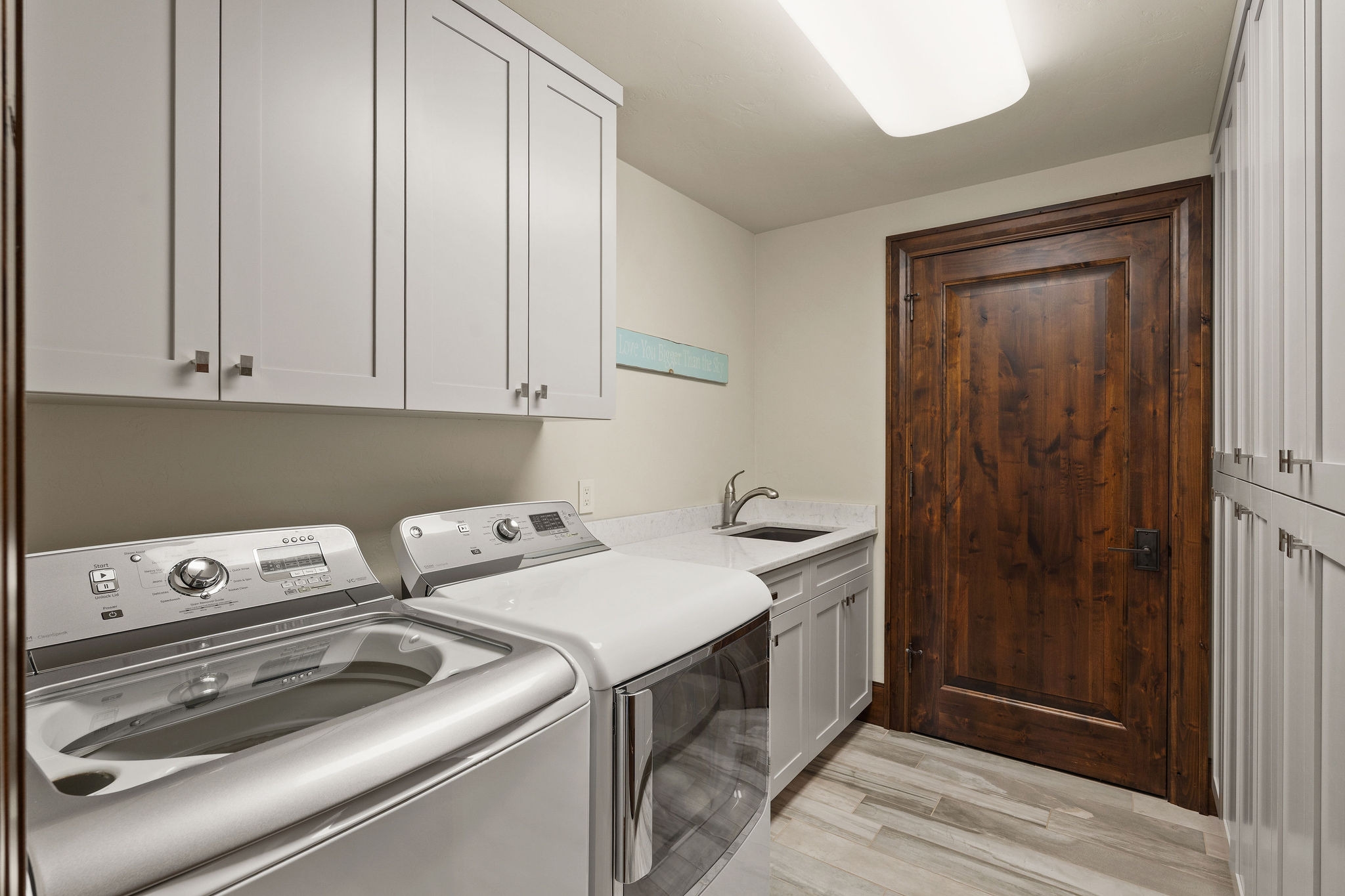  464 Electric Avenue, Unit C - 物件實景