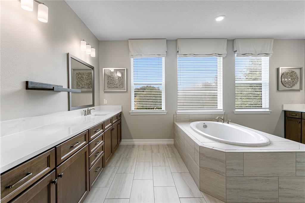 Lutz, Florida, 33559, United States, 5 Bedrooms Bedrooms, ,5 BathroomsBathrooms,Residential,For Sale,2002912