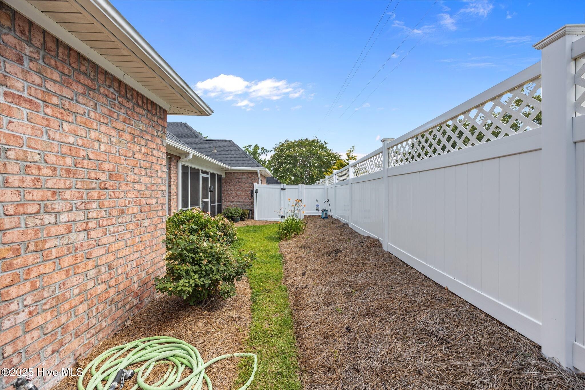 New Bern, North Carolina, 28562, United States, 4 Bedrooms Bedrooms, ,3 BathroomsBathrooms,Residential,For Sale,1858153