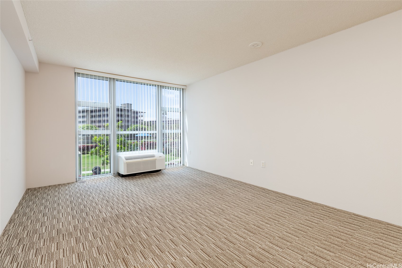 Honolulu, Hawaii, 96825, United States, 2 Bedrooms Bedrooms, ,2 BathroomsBathrooms,Residential,For Sale,1875289