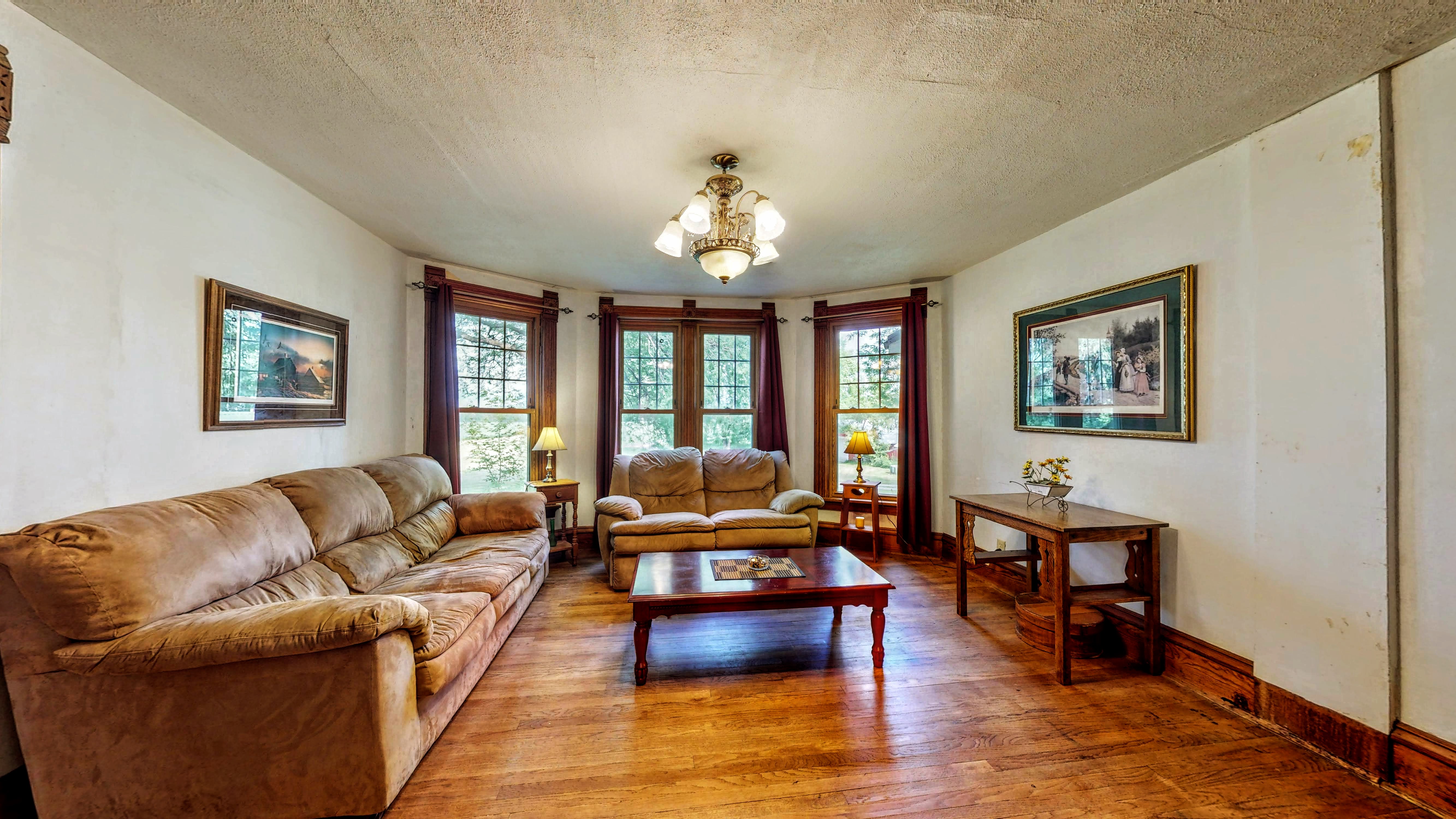 Milford, Wisconsin, 53551, United States, 4 Bedrooms Bedrooms, ,2 BathroomsBathrooms,Residential,For Sale,1889532
