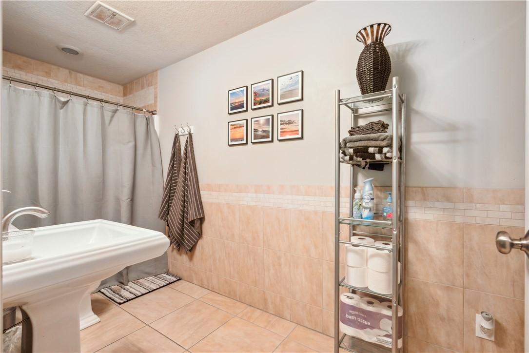 Ankeny, Iowa, 50023, United States, 5 Bedrooms Bedrooms, ,4 BathroomsBathrooms,Residential,For Sale,1921824