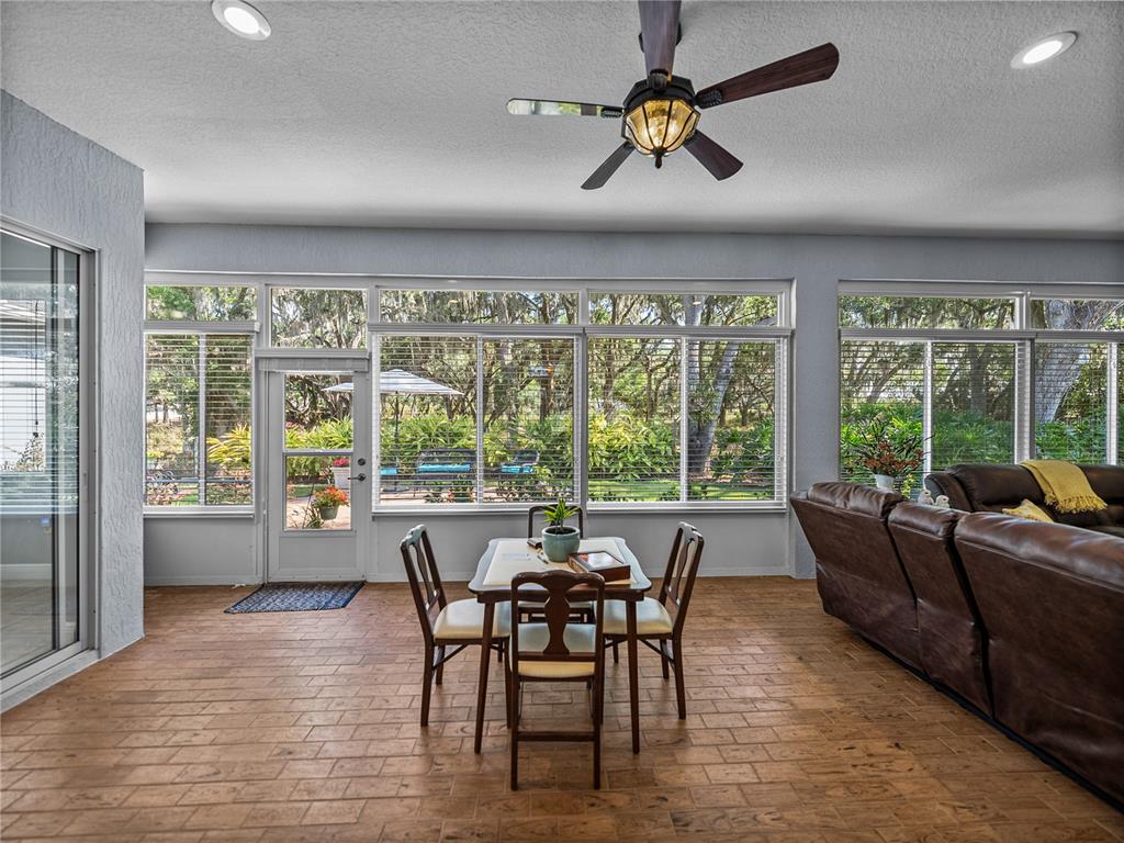 Lakeland, Florida, 33813, United States, 4 Bedrooms Bedrooms, ,3 BathroomsBathrooms,Residential,For Sale,1805132