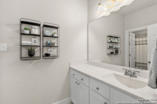 Boerne, Texas, 78006, United States, 5 Bedrooms Bedrooms, ,4 BathroomsBathrooms,Residential,For Sale,1729850