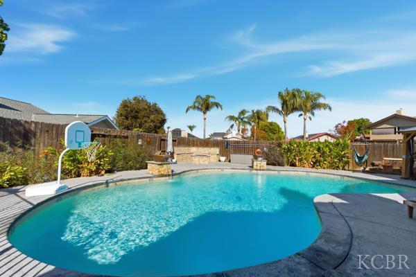 Hanford, California, 93230, United States, 4 Bedrooms Bedrooms, ,2 BathroomsBathrooms,Residential,For Sale,1976494