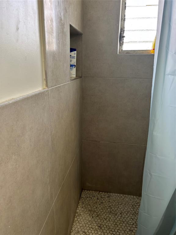 Fort Lauderdale, Florida, 33304, United States, 2 Bedrooms Bedrooms, ,2 BathroomsBathrooms,Residential,For Sale,1936952