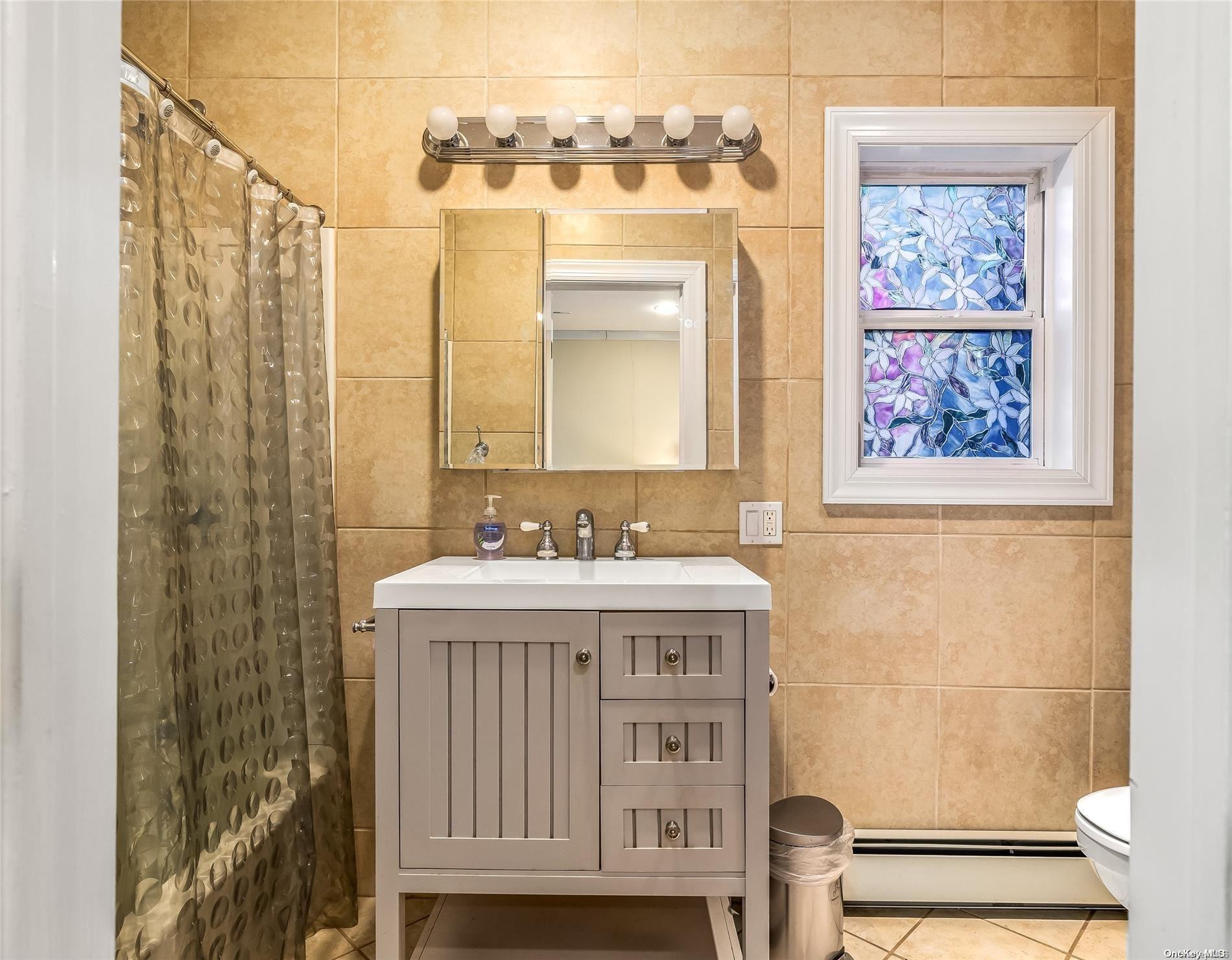 Laurel, New York, 11948, United States, 4 Bedrooms Bedrooms, ,3 BathroomsBathrooms,Residential,For Sale,1930238