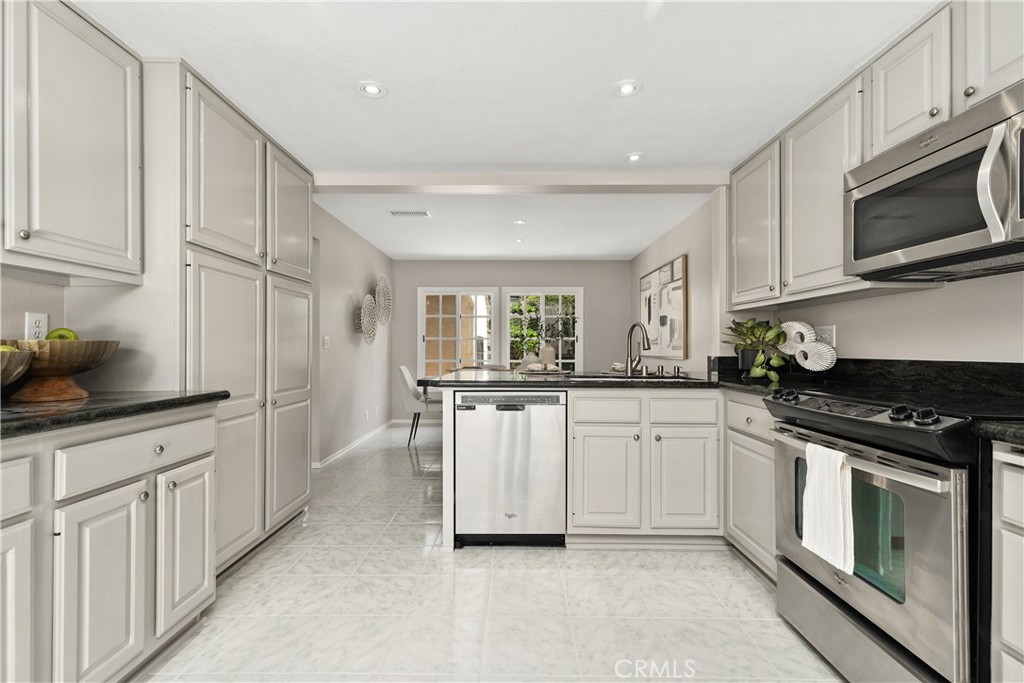 Huntington Beach, California, 92646, United States, 4 Bedrooms Bedrooms, ,3 BathroomsBathrooms,Residential,For Sale,1906442