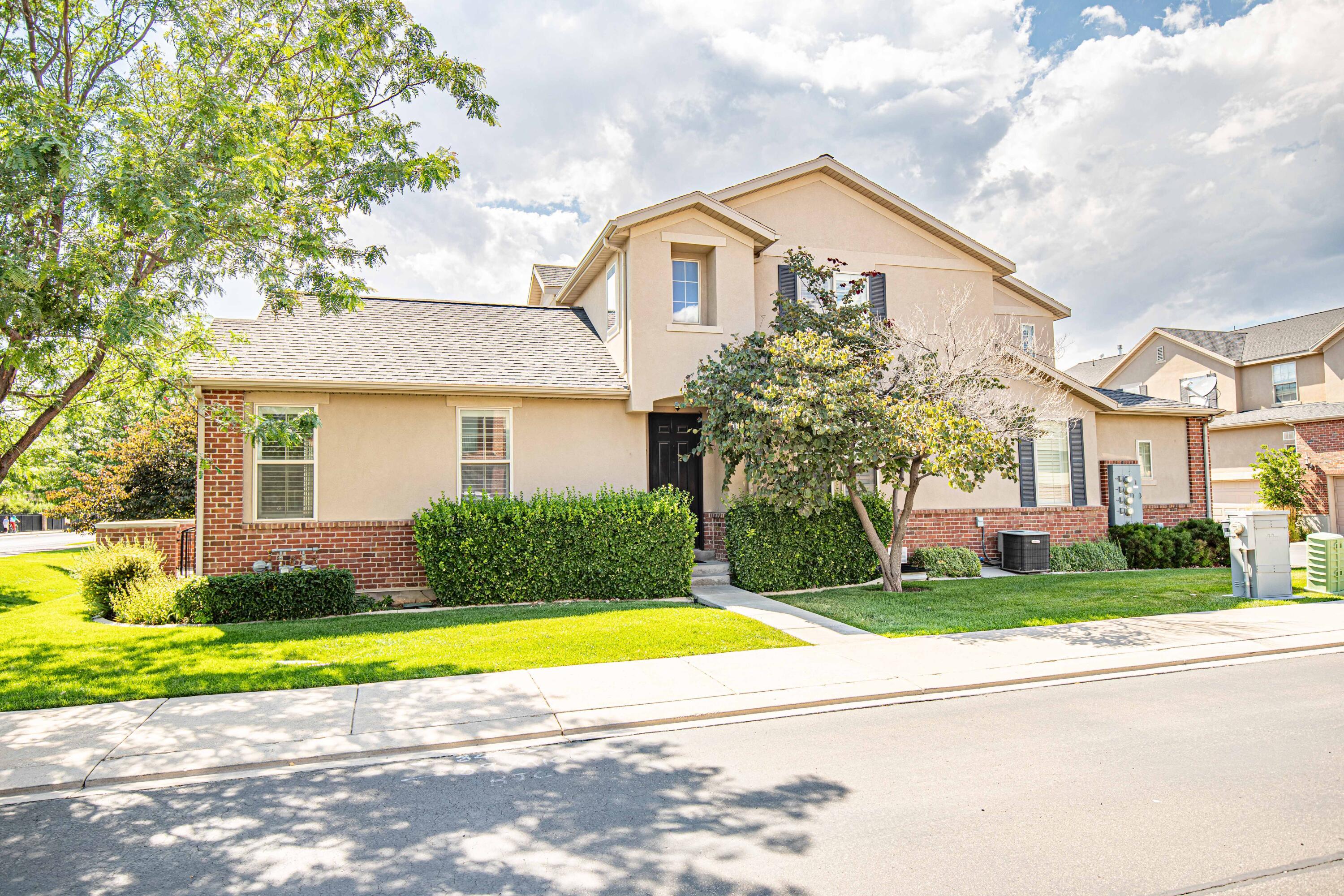 LEHI, Utah, 84043, United States, 5 Bedrooms Bedrooms, ,4 BathroomsBathrooms,Residential,For Sale,1935111