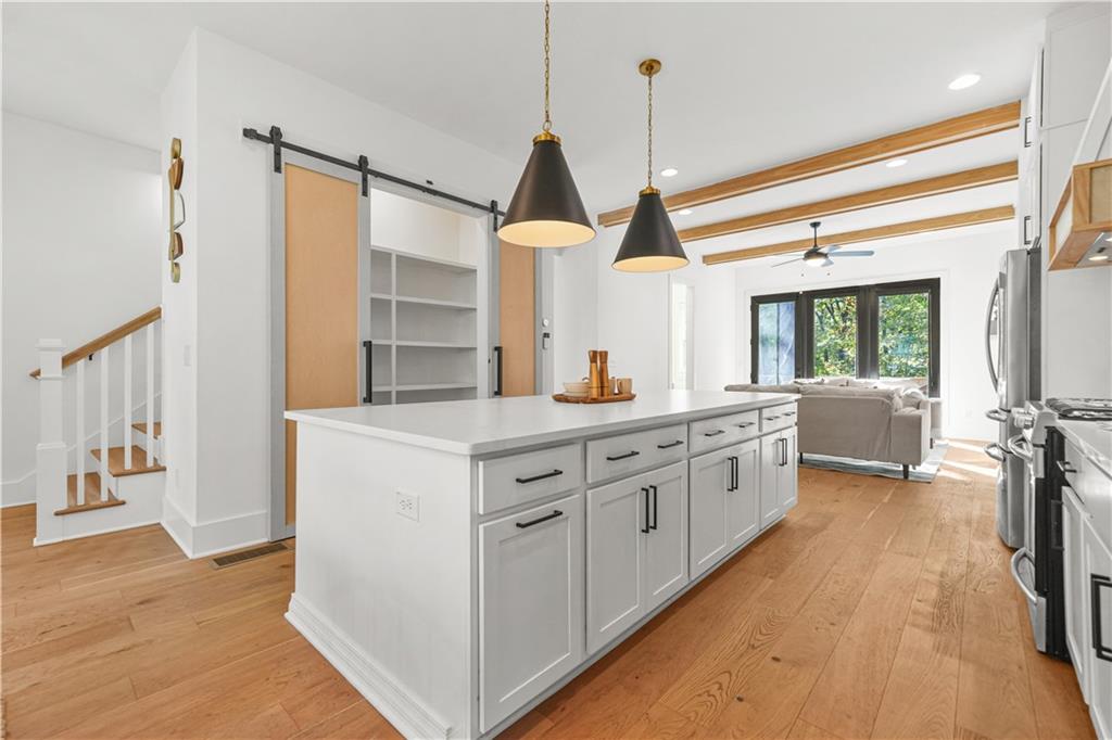 Atlanta, Georgia, 30315, United States, 3 Bedrooms Bedrooms, ,3 BathroomsBathrooms,Residential,For Sale,1966539