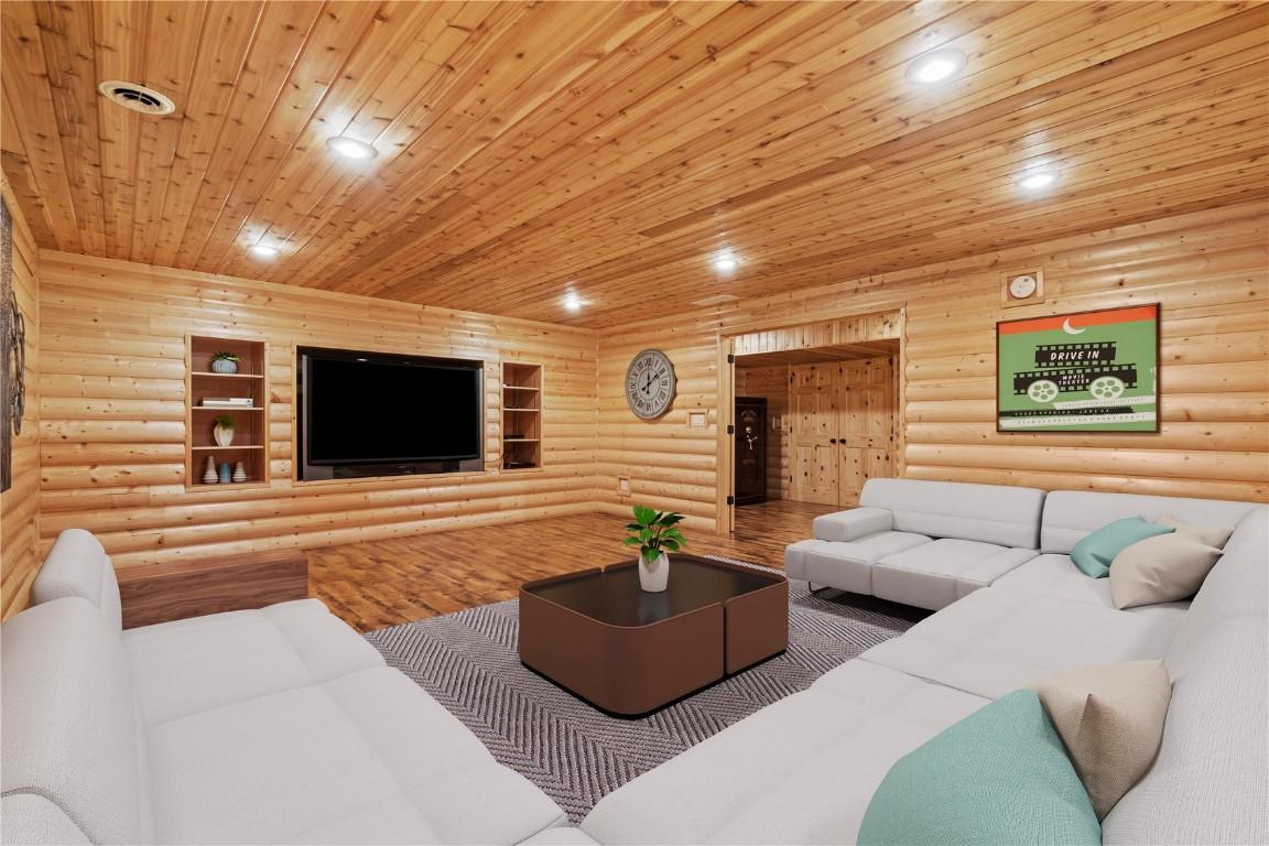 Vinton, Iowa, 52349, United States, 5 Bedrooms Bedrooms, ,3 BathroomsBathrooms,Residential,For Sale,1979270