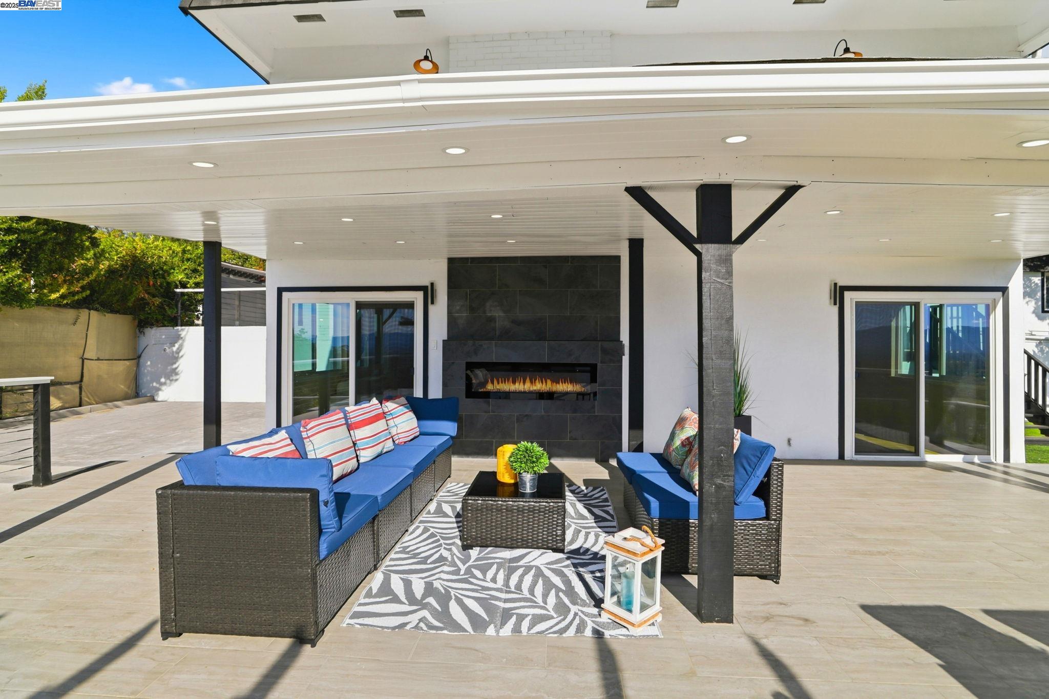 San Jose, California, 95127, United States, 4 Bedrooms Bedrooms, ,4 BathroomsBathrooms,Residential,For Sale,1988045