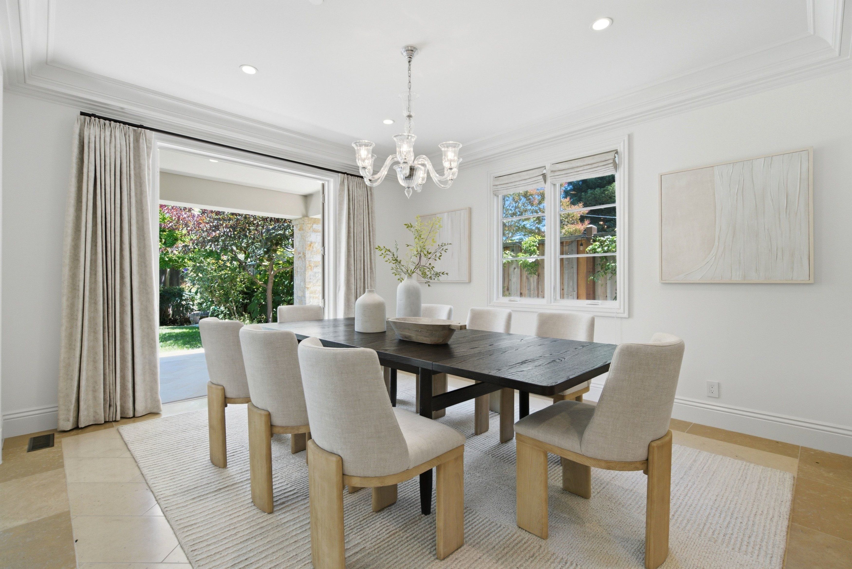  Beautifully Remodeled with Designer Finishes - 物件實景
