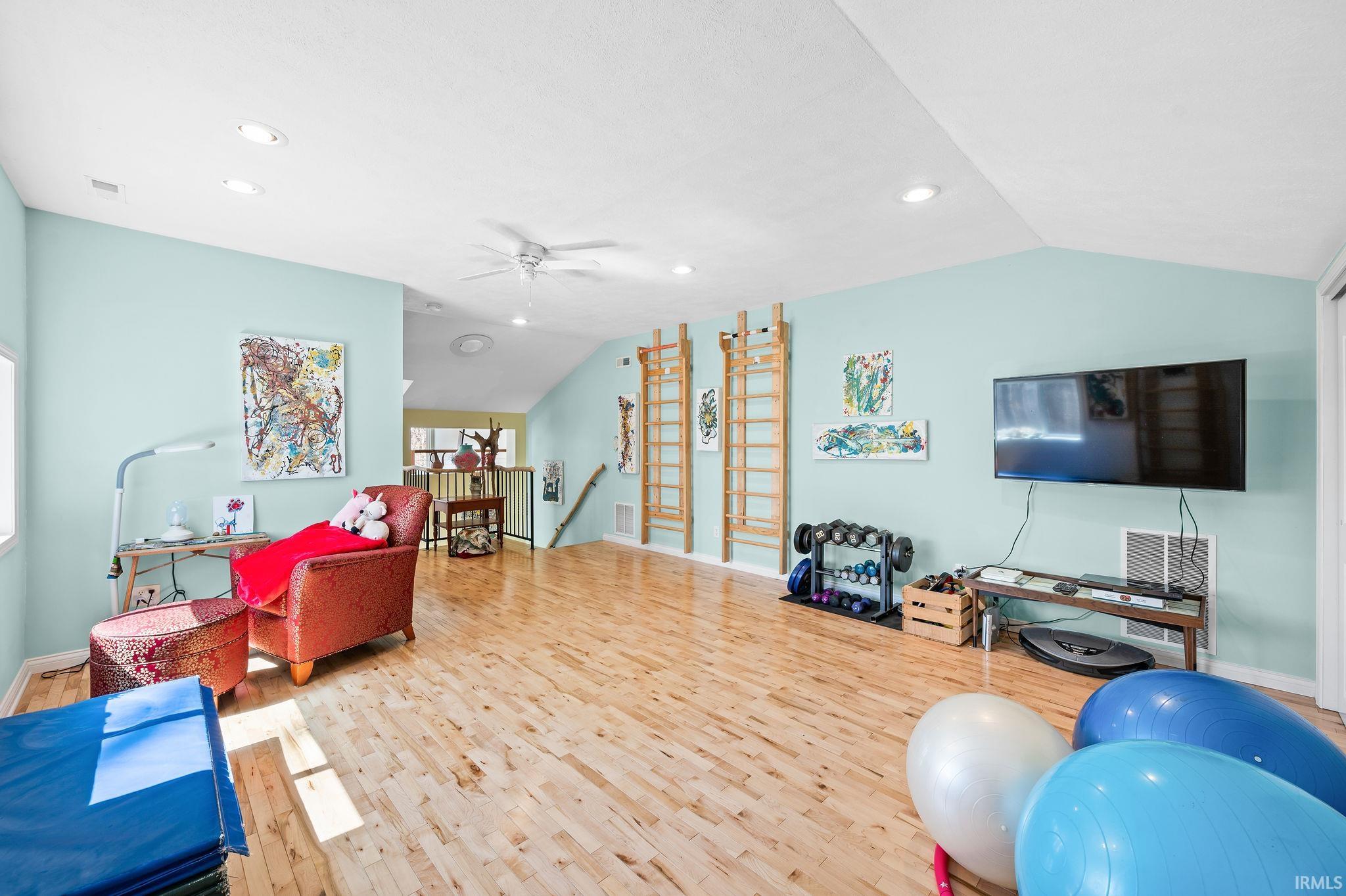 Bloomington, Indiana, 47401, United States, 3 Bedrooms Bedrooms, ,3 BathroomsBathrooms,Residential,For Sale,1936986