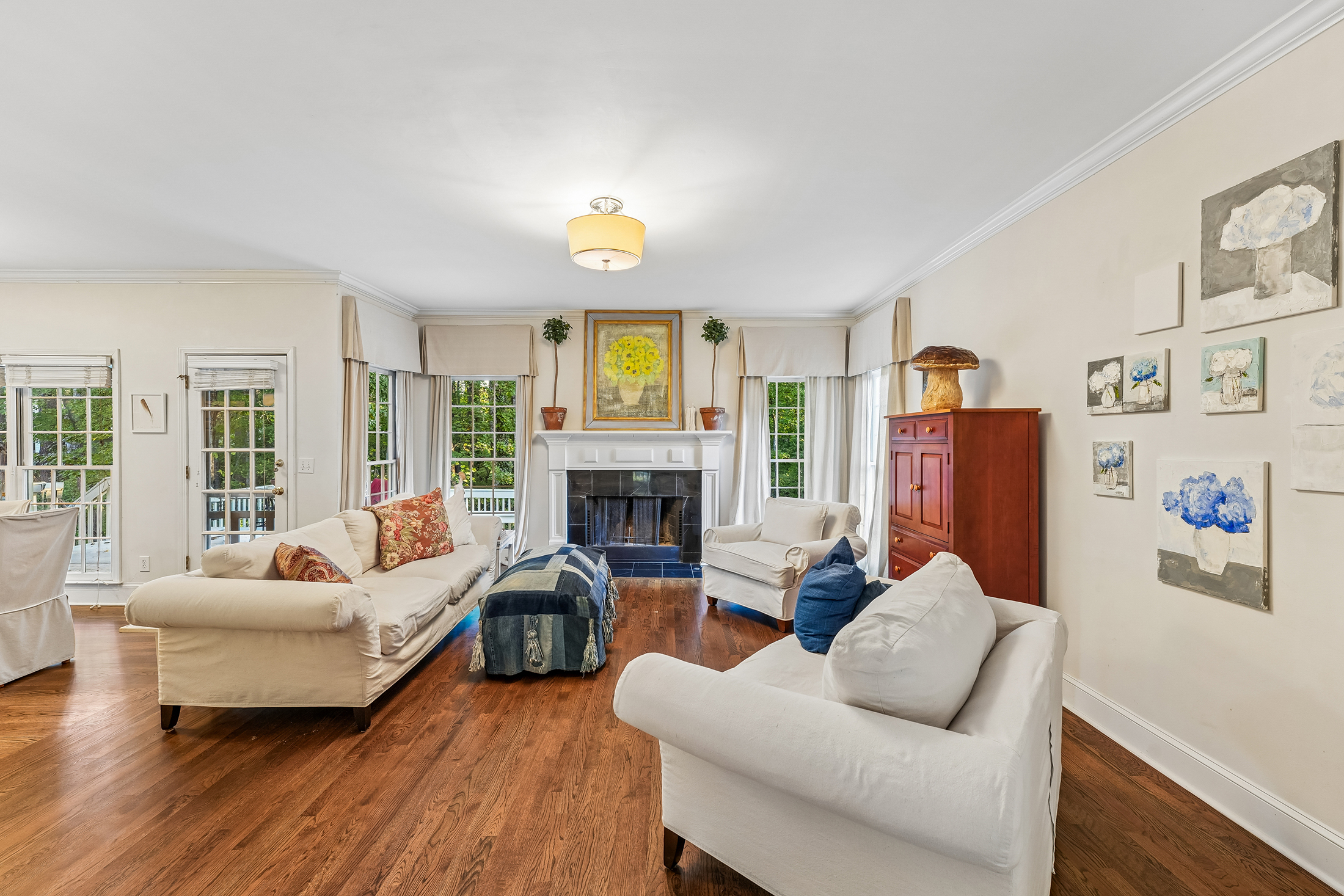  Beautiful, Renovated Daylight Basement Home on Exceptional Lot - 物件實景