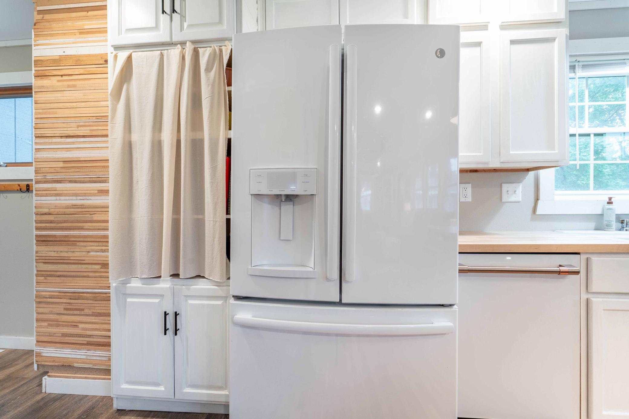 Battle Lake, Minnesota, 56515, United States, 4 Bedrooms Bedrooms, ,Residential,For Sale,2031257