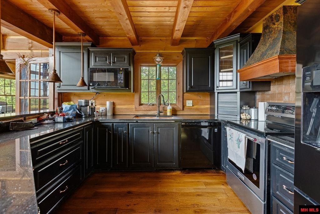 Gamaliel, Arkansas, 72537, United States, 3 Bedrooms Bedrooms, ,3 BathroomsBathrooms,Residential,For Sale,1937546