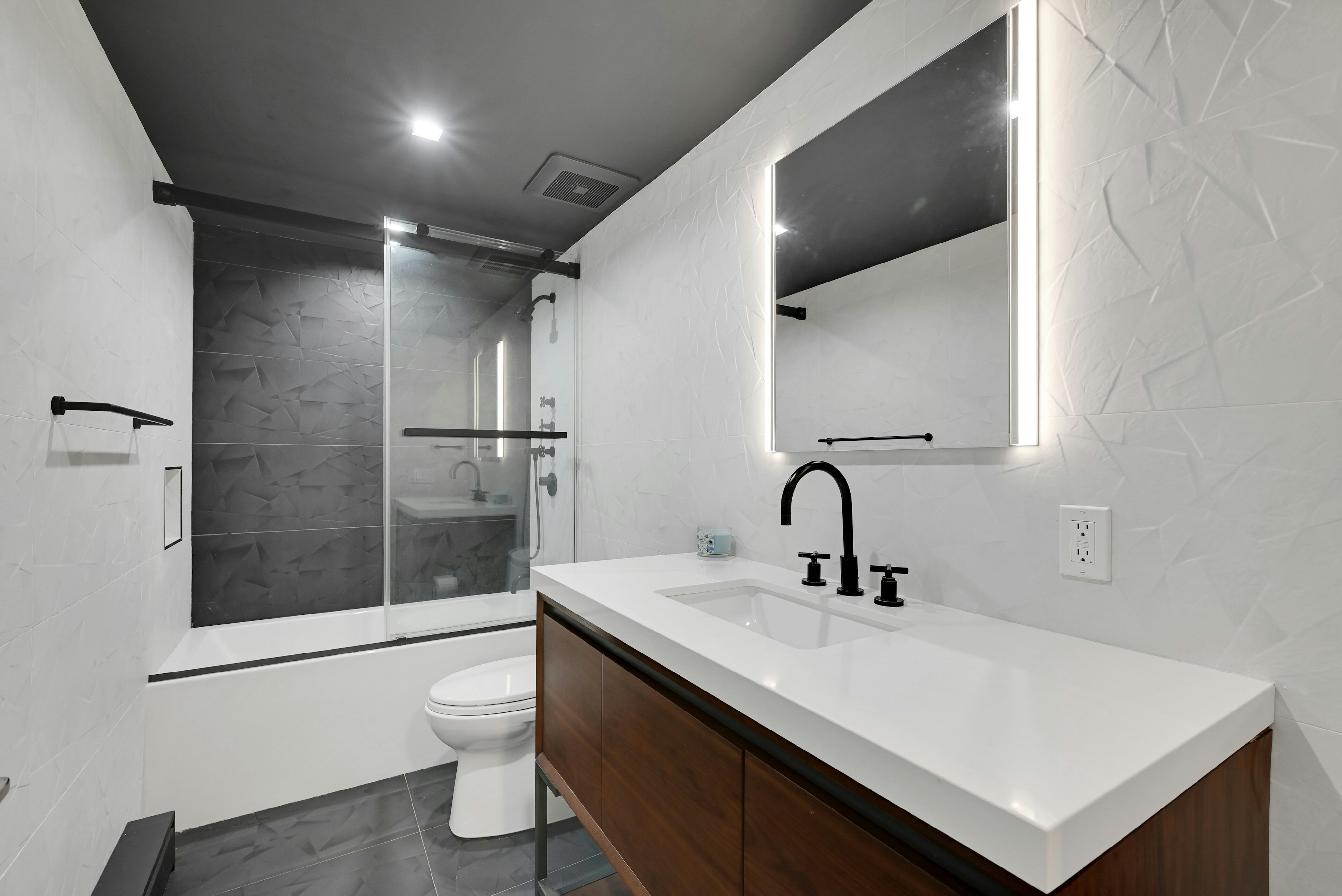  505 Fordham Place, Paramus, NJ 07652 - 物件實景