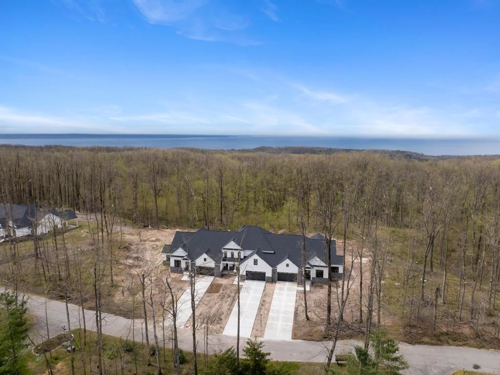 Harbor Springs, Michigan, 49740, United States, 3 Bedrooms Bedrooms, ,2 BathroomsBathrooms,Residential,For Sale,1818428