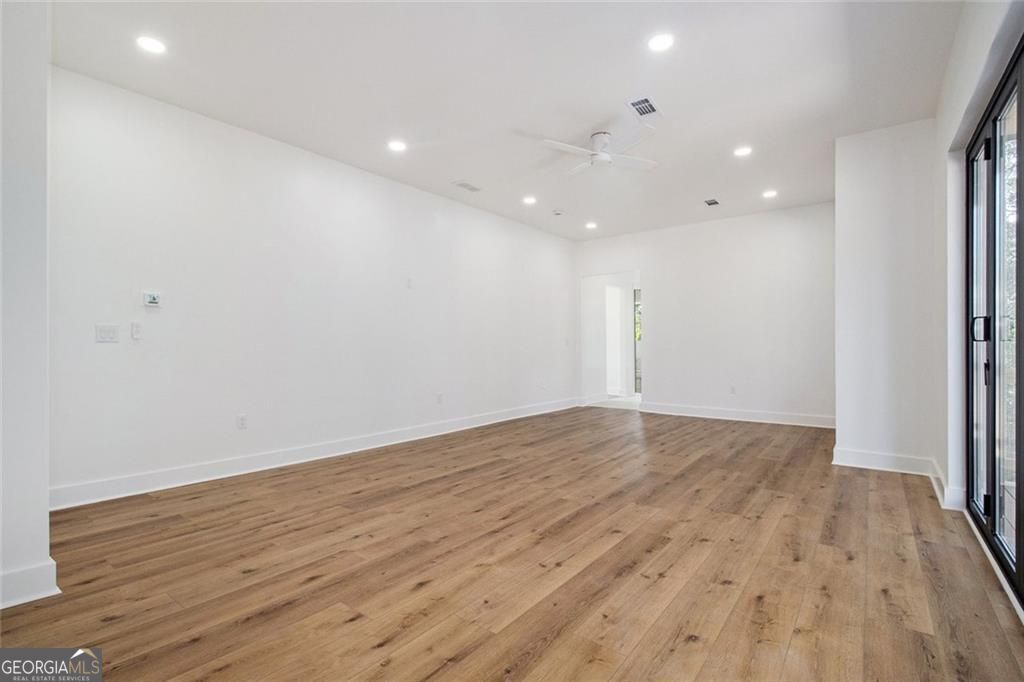 Dawsonville, Georgia, 30534, United States, 5 Bedrooms Bedrooms, ,7 BathroomsBathrooms,Residential,For Sale,1952234