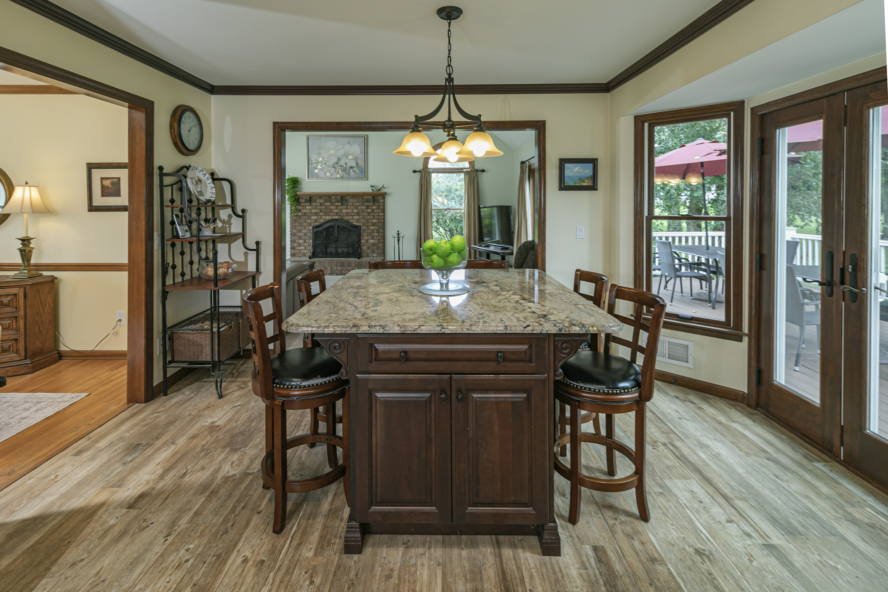  Renovated Kitchen, Five Bedrooms and Outdoor Spaces to Enjoy - 物件實景