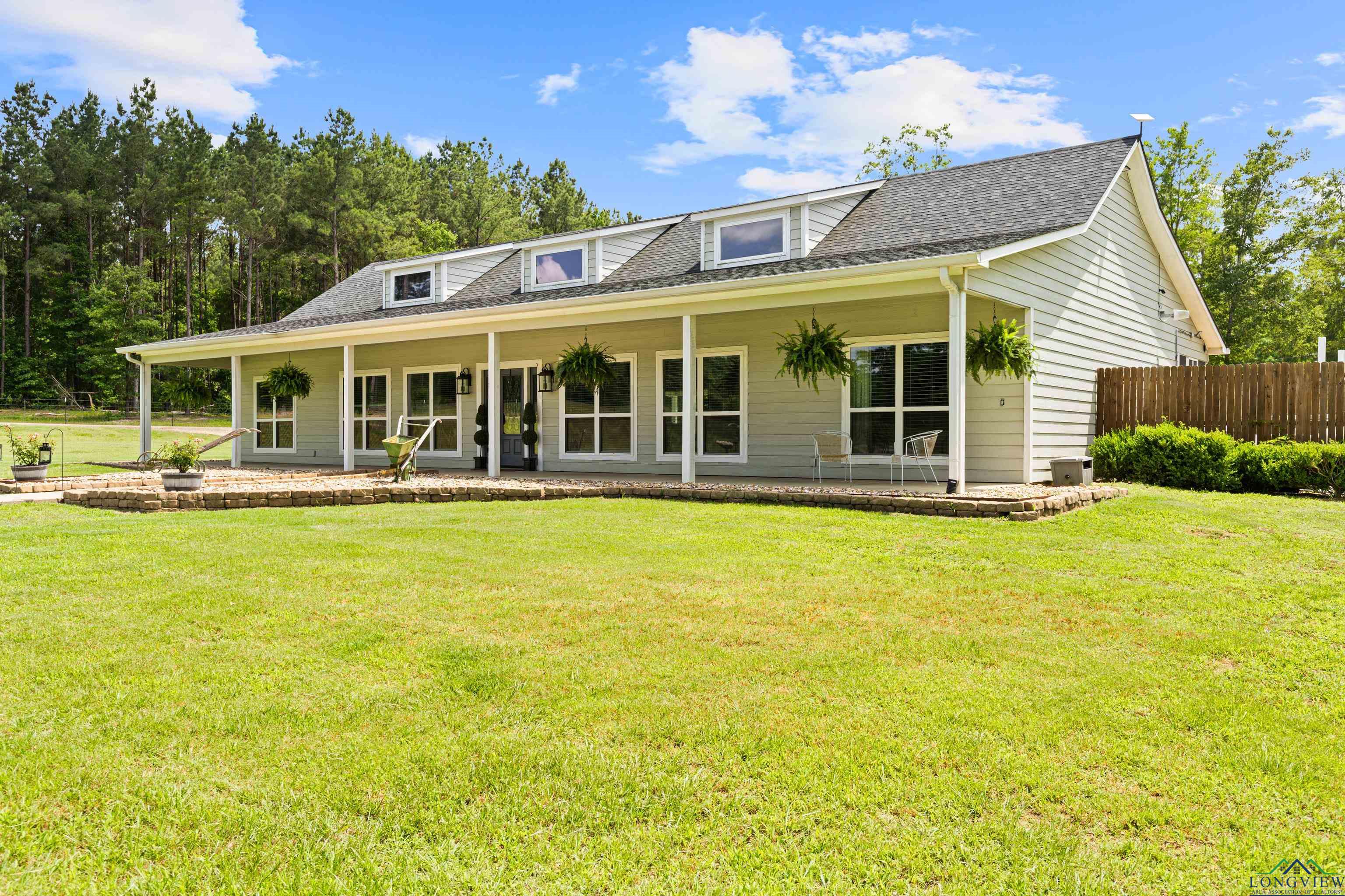 Winona, Texas, 75792, United States, 3 Bedrooms Bedrooms, ,2 BathroomsBathrooms,Residential,For Sale,1866525