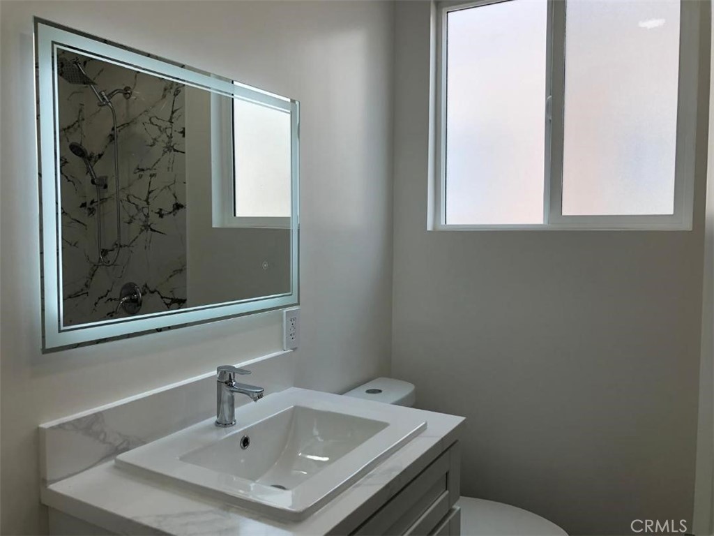 Los Angeles, California, 90044, United States, 2 Bedrooms Bedrooms, ,1 BathroomBathrooms,Residential,For Sale,2031472
