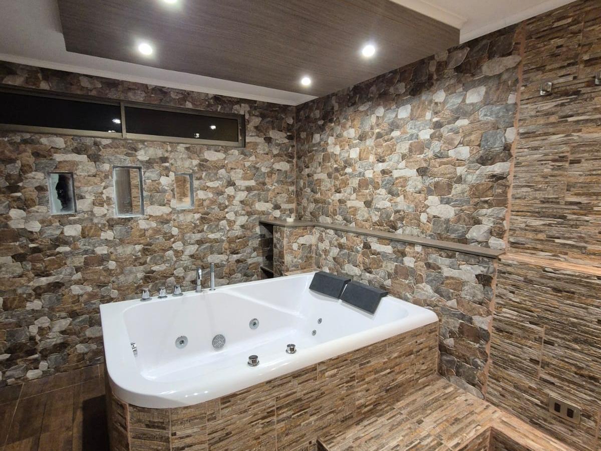 Antofagasta, Chile, 4 Bedrooms Bedrooms, ,5 BathroomsBathrooms,Residential,For Sale,1890595