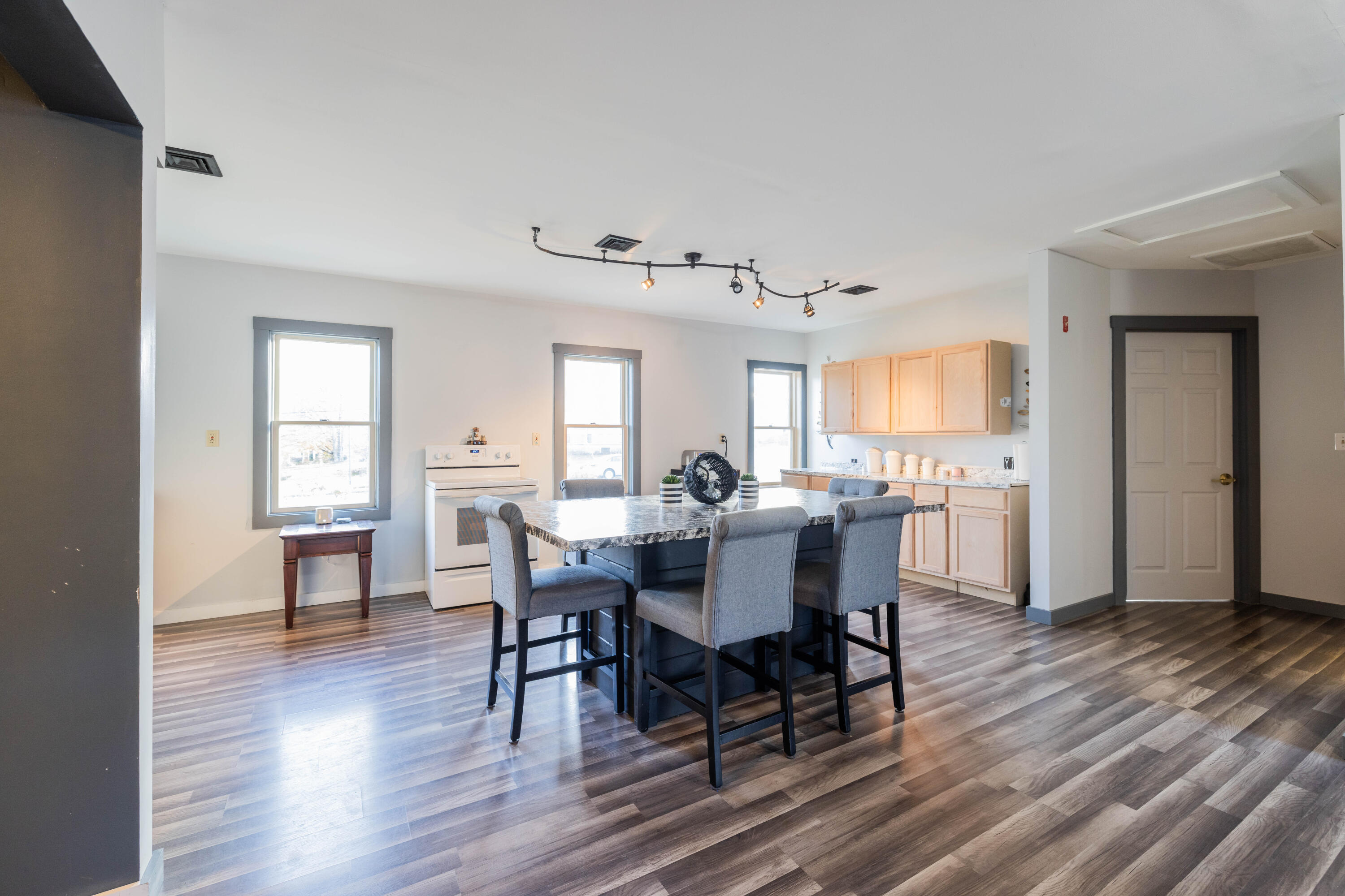7 High Street, North Berwick, Maine, 03906, United States, 6 Bedrooms Bedrooms, ,3 BathroomsBathrooms,Residential,For Sale,7 High Street,1625255