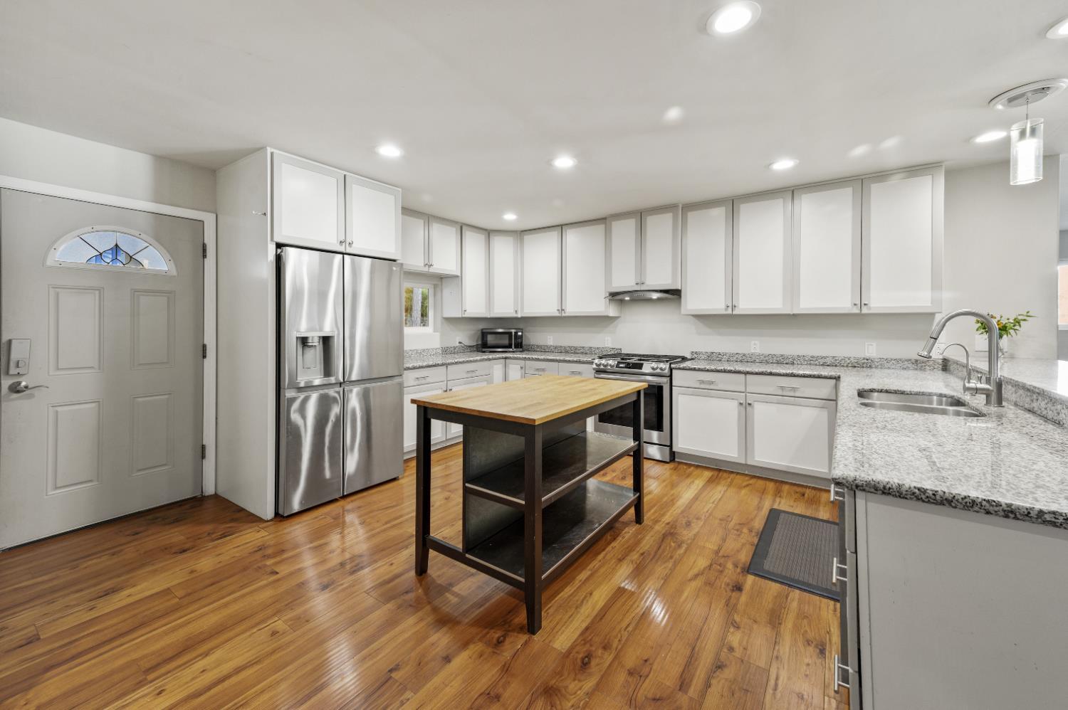 Grass Valley, California, 95945, United States, 4 Bedrooms Bedrooms, ,4 BathroomsBathrooms,Residential,For Sale,1897188