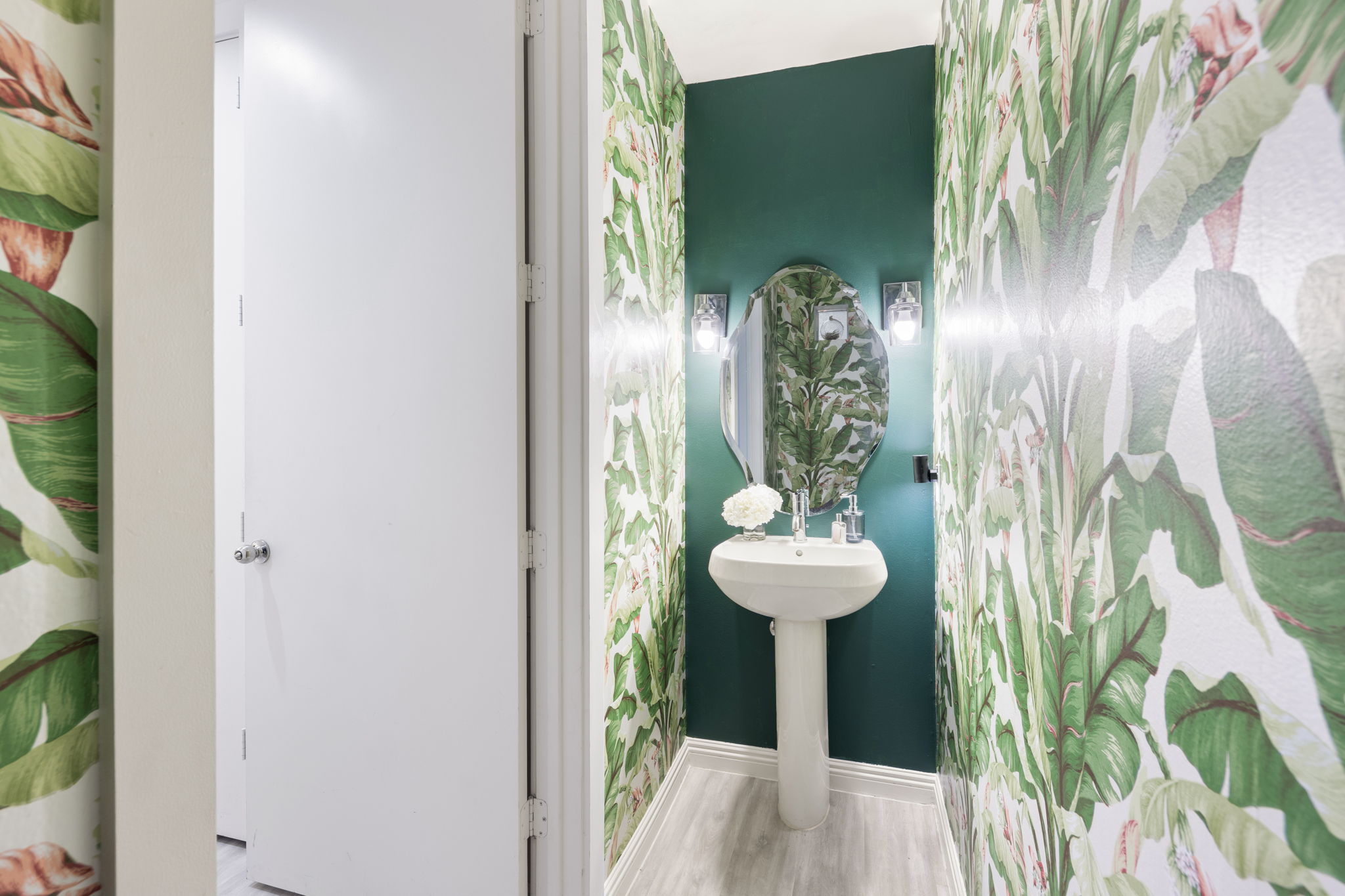  Stunning Updated 1BR/1.5BA Condo — Move-In Ready in the Heart of Uptown - 物件實景