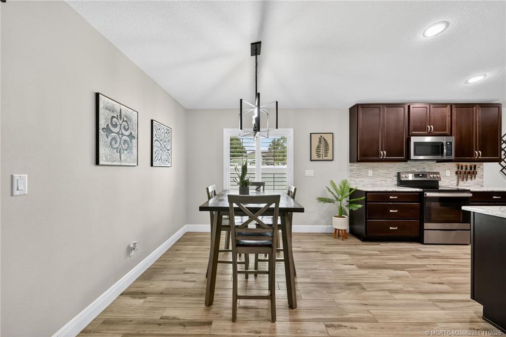 Port St Lucie, Florida, 34953, United States, 4 Bedrooms Bedrooms, ,2 BathroomsBathrooms,Residential,For Sale,1989393