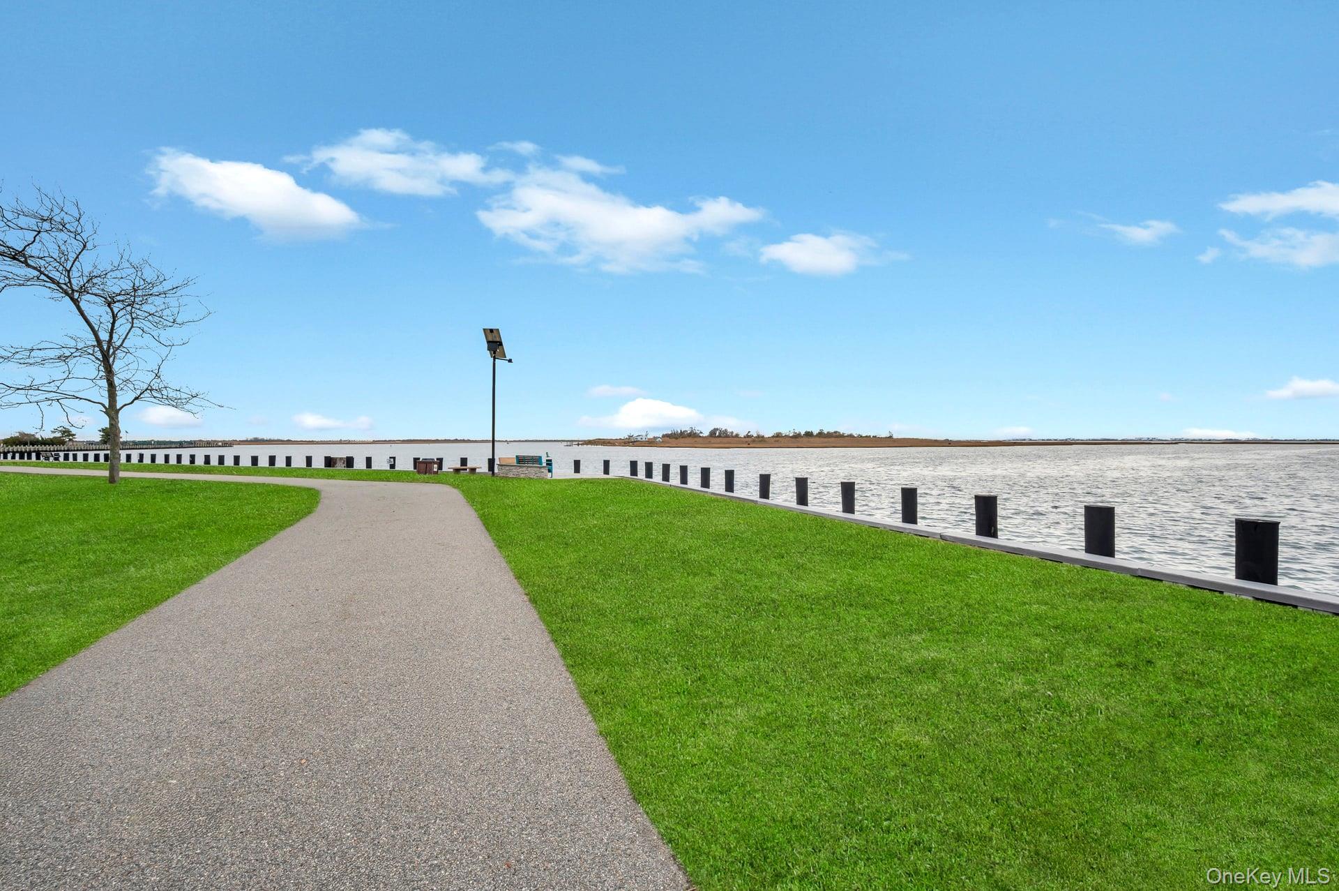 Freeport, New York, 11520, United States, 3 Bedrooms Bedrooms, ,2 BathroomsBathrooms,Residential,For Sale,1998348