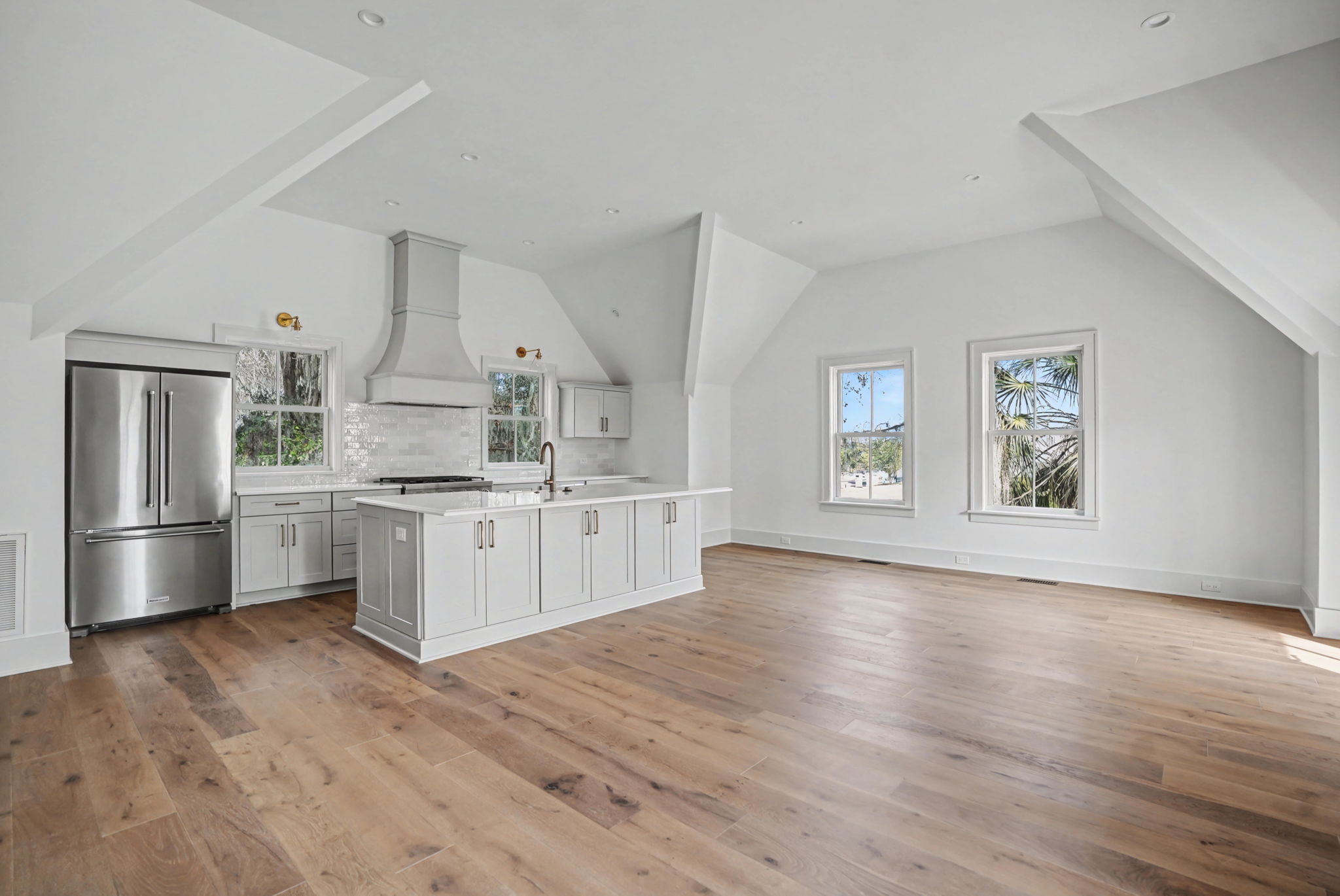  Elegant New Construction in Coveted Gated Community - 物件實景