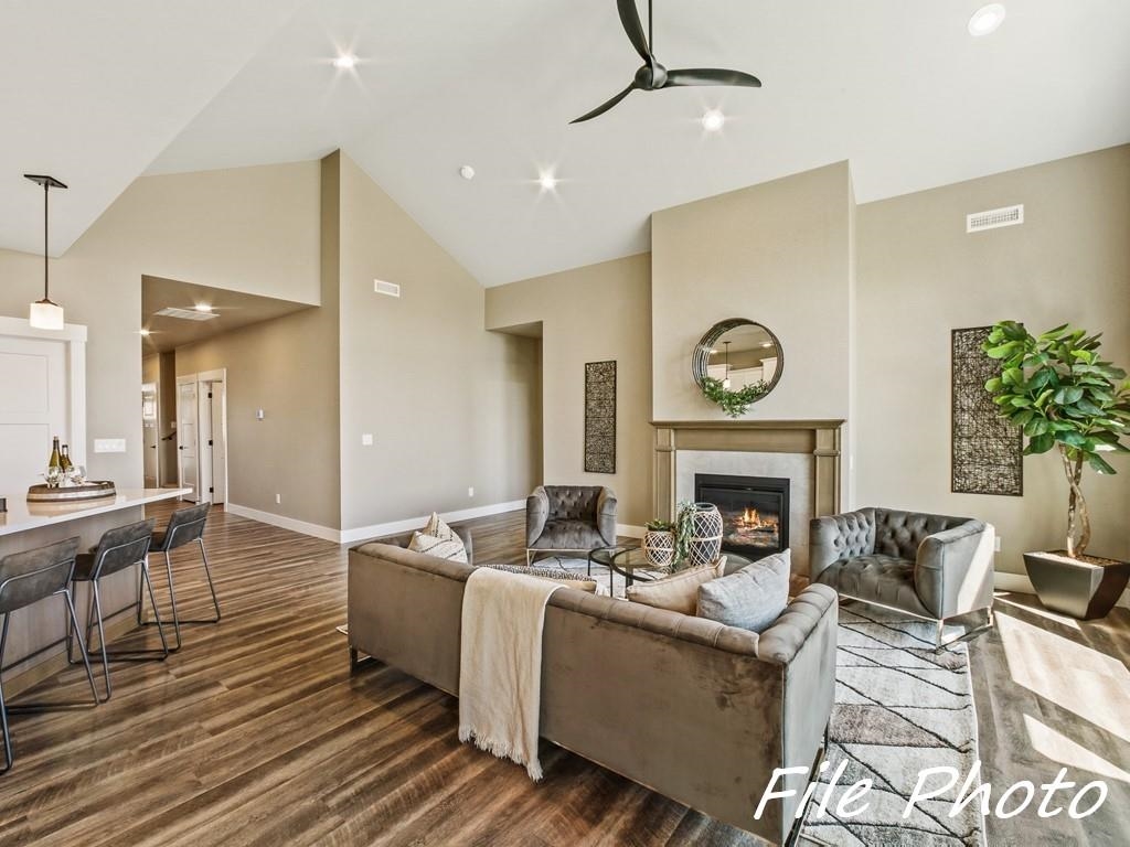 Colbert, Washington, 99005, United States, 3 Bedrooms Bedrooms, ,2 BathroomsBathrooms,Residential,For Sale,1848813