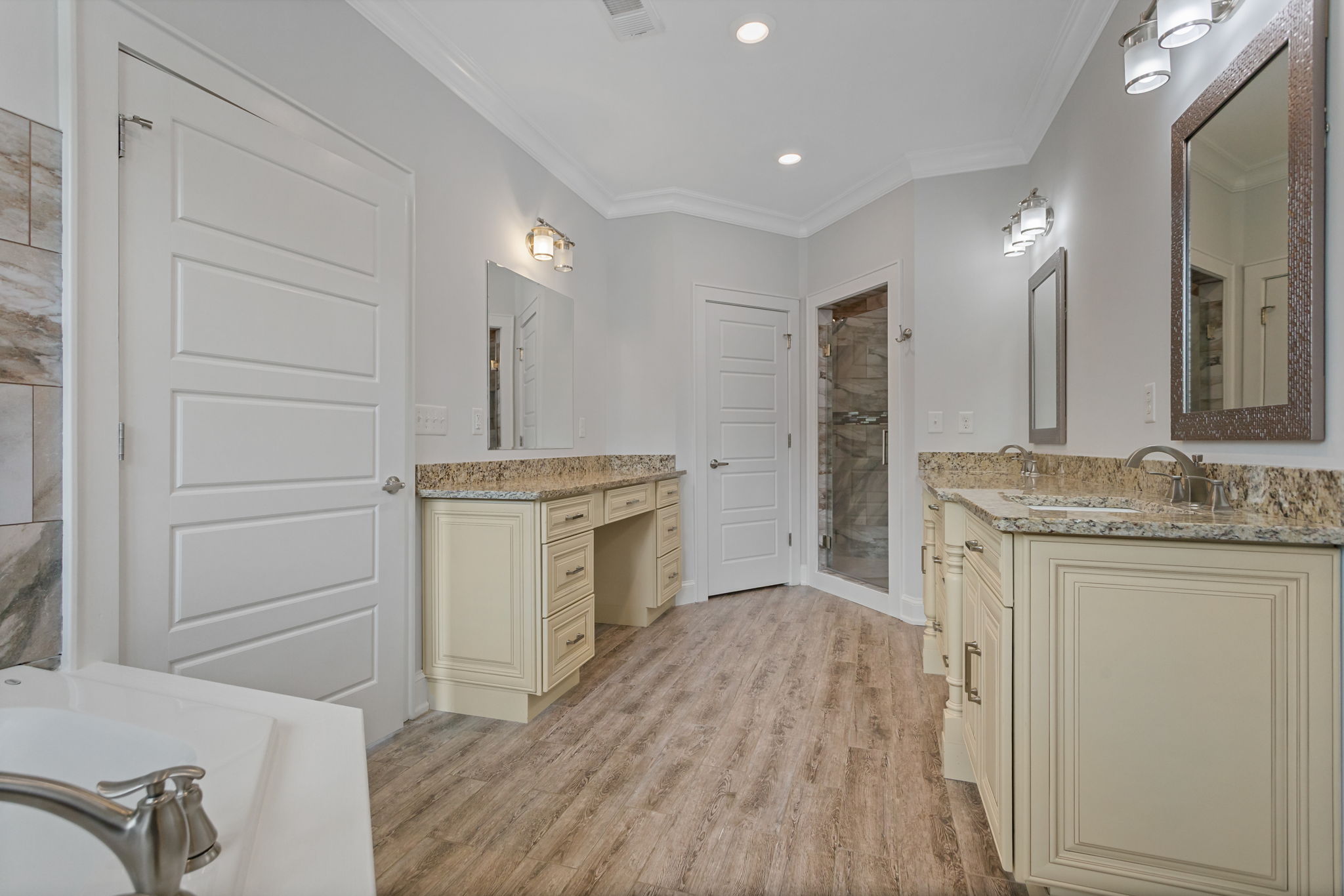  204 Crestwood Drive, Greenville, SC 29609 - 物件實景