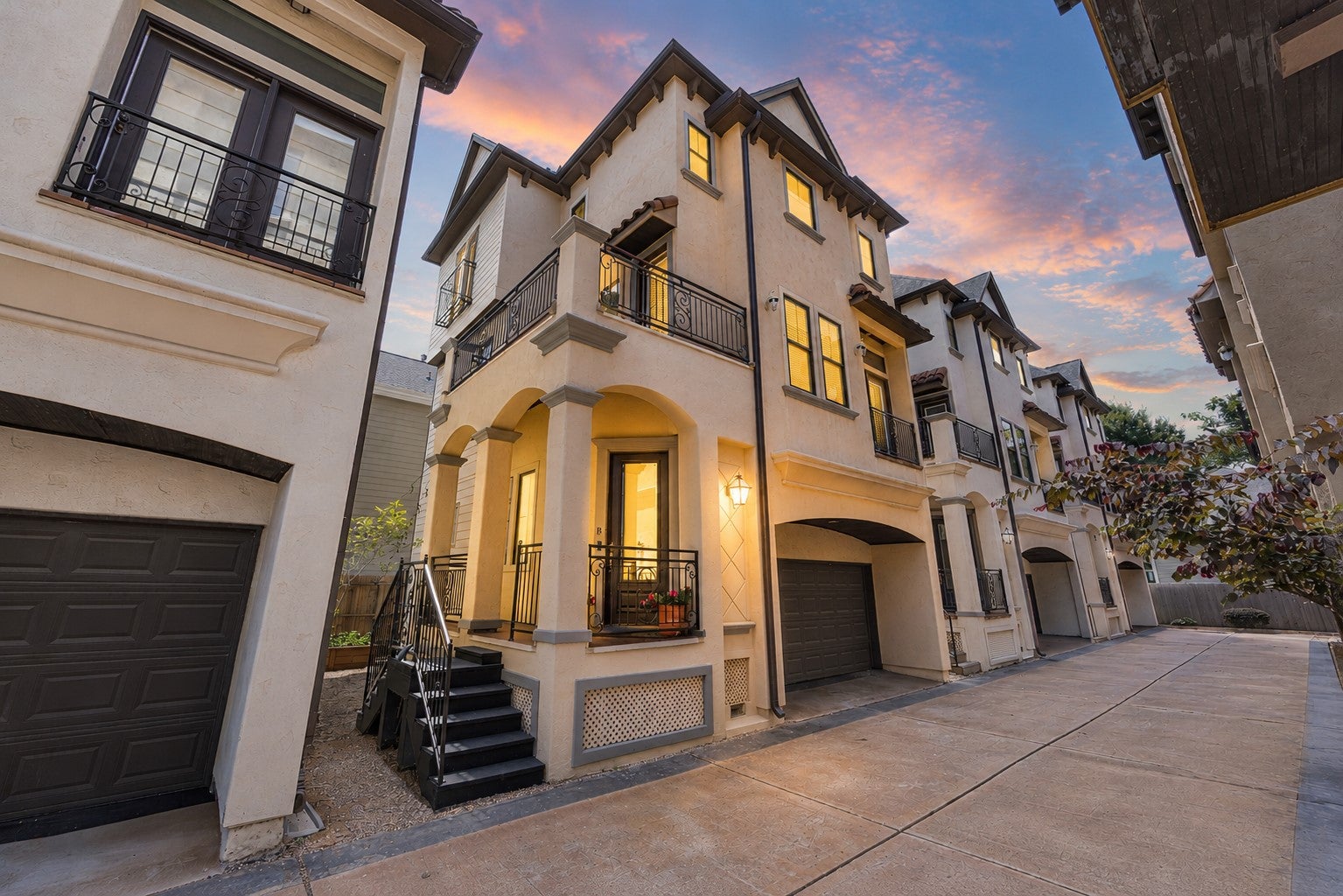 23rd St, Houston, TX 77008