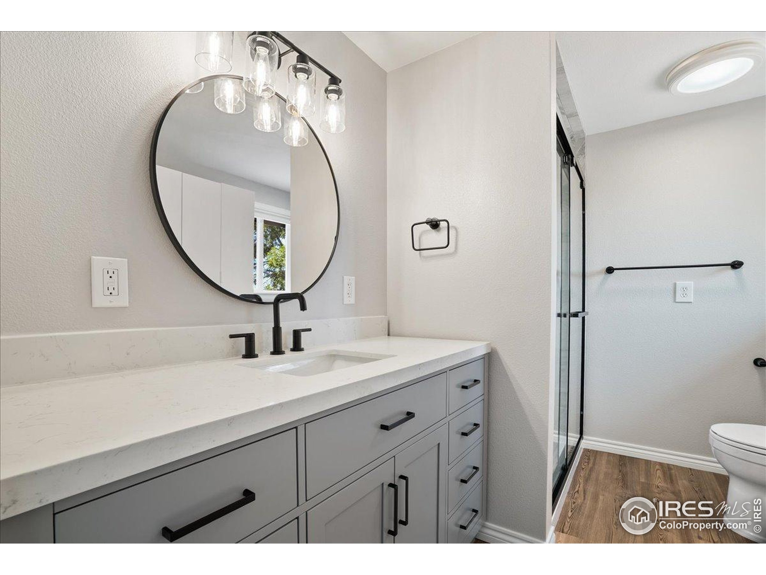 Longmont, Colorado, 80504, United States, 5 Bedrooms Bedrooms, ,1 BathroomBathrooms,Residential,For Sale,1933238