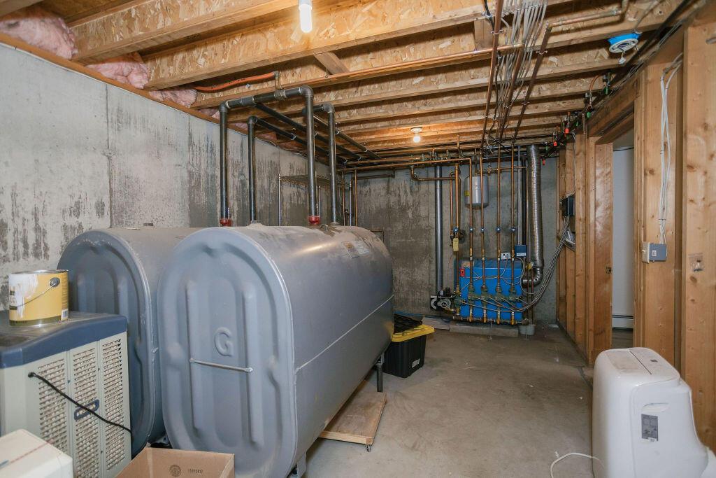 Jay, Maine, 04239, United States, 4 Bedrooms Bedrooms, ,3 BathroomsBathrooms,Residential,For Sale,1954491