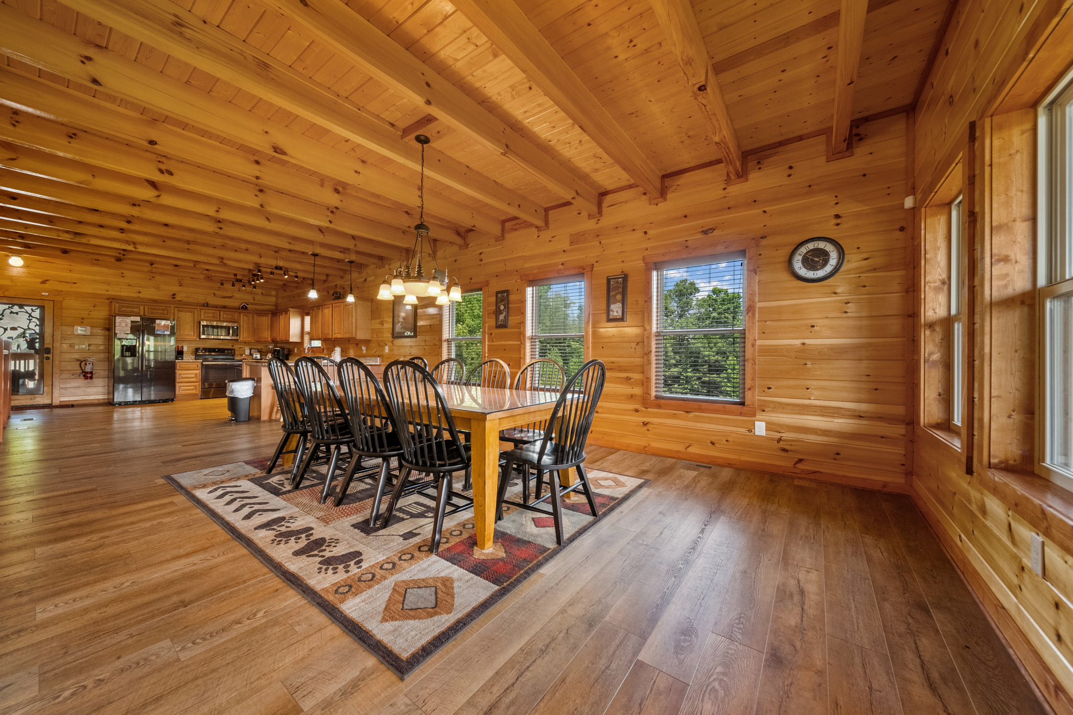 Gatlinburg, Tennessee, 37738, United States, 5 Bedrooms Bedrooms, ,6 BathroomsBathrooms,Residential,For Sale,1914127